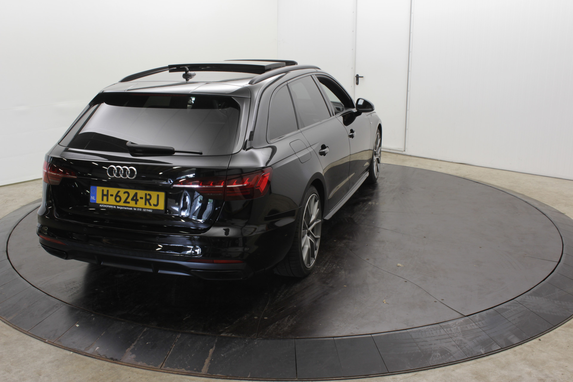 Audi A4 Avant 40 TFSI Launch ed RS Seats S-Line Pano