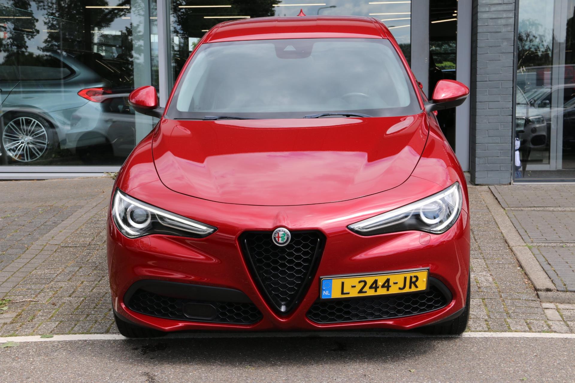 Alfa Romeo Stelvio 2.0 T AWD Super TREKHAAK Q4 280PK!