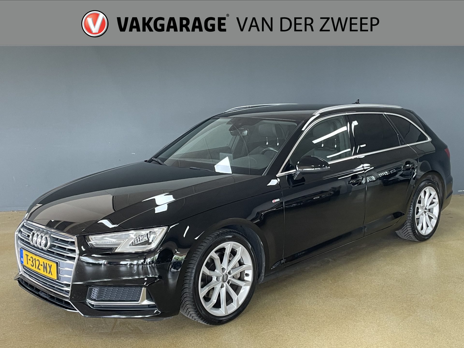 Audi A4 Avant 40 TDI quattro Sport S Line Black edition