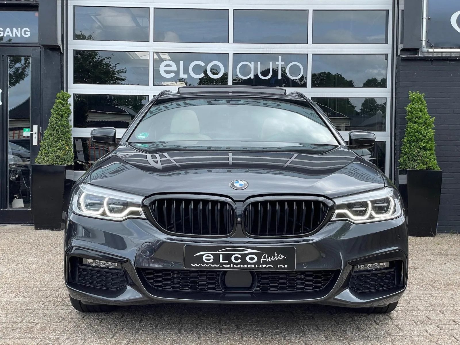 BMW 5 Serie Touring 530i xDrive M-Sport / Pano / Acc / Lucht.V