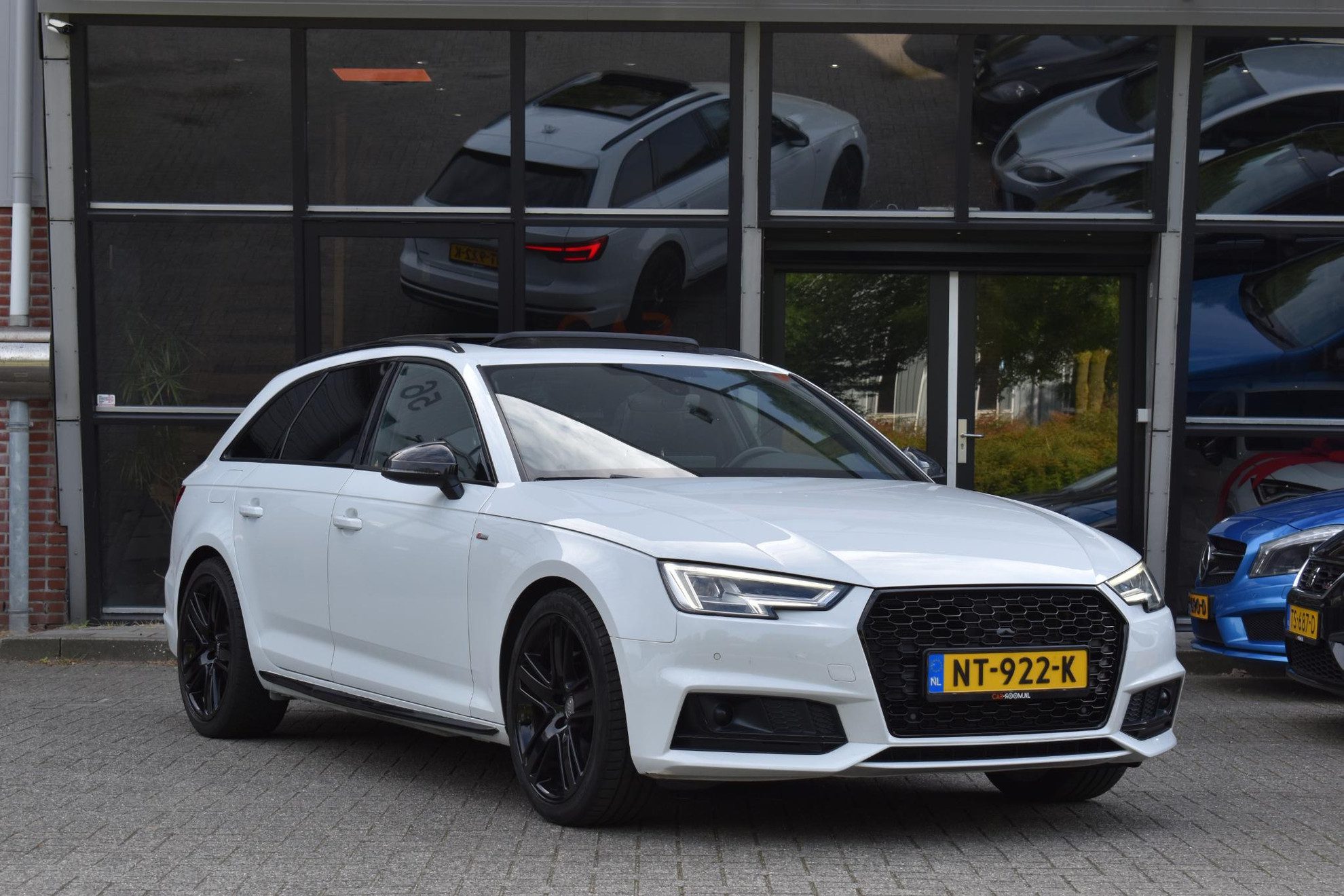 Audi A4 Avant 2.0 TDI quattro 3x S Line Pano Virtual Keyless 19″