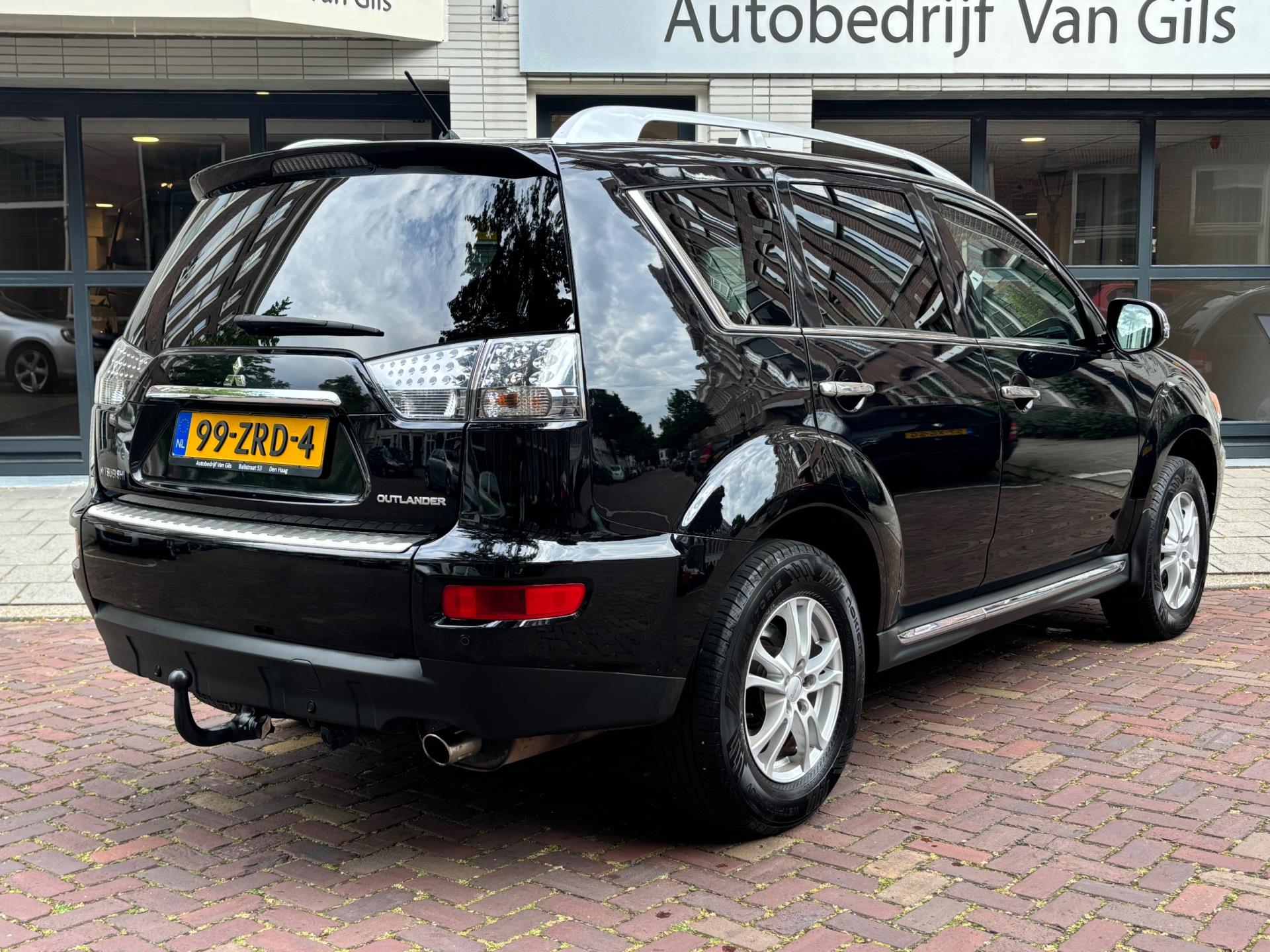 Mitsubishi Outlander 2.0 Edition One | AUTOMAAT | AIRCO | XENON | CAMERA | NAVIGATIE | TREKHAAK |