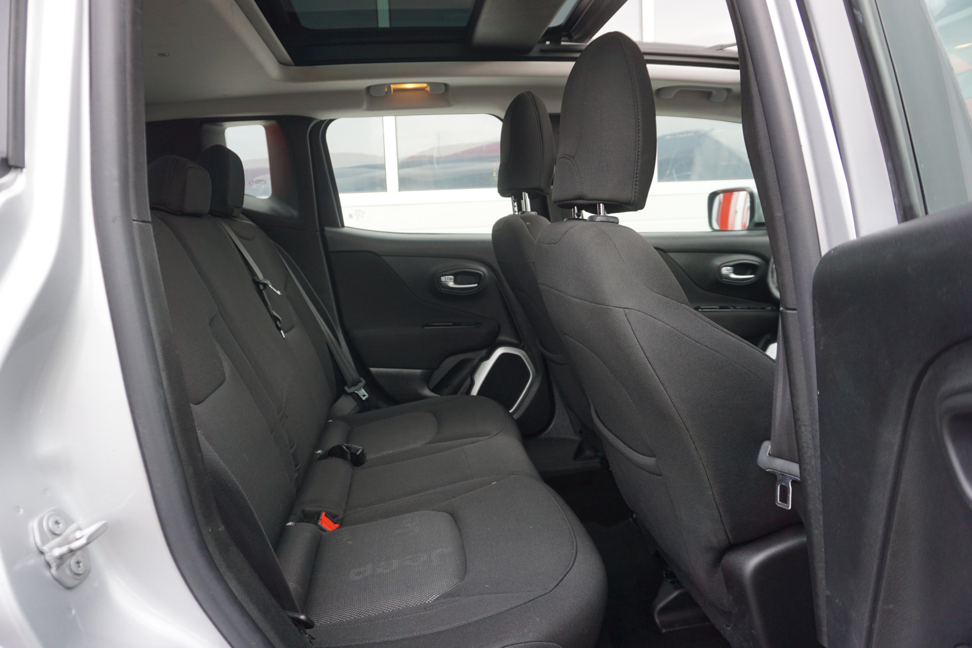 Jeep Renegade 1.4 MultiAir Freedom | Panoramadak | Navigatie | Cruise Control | Origineel NL |