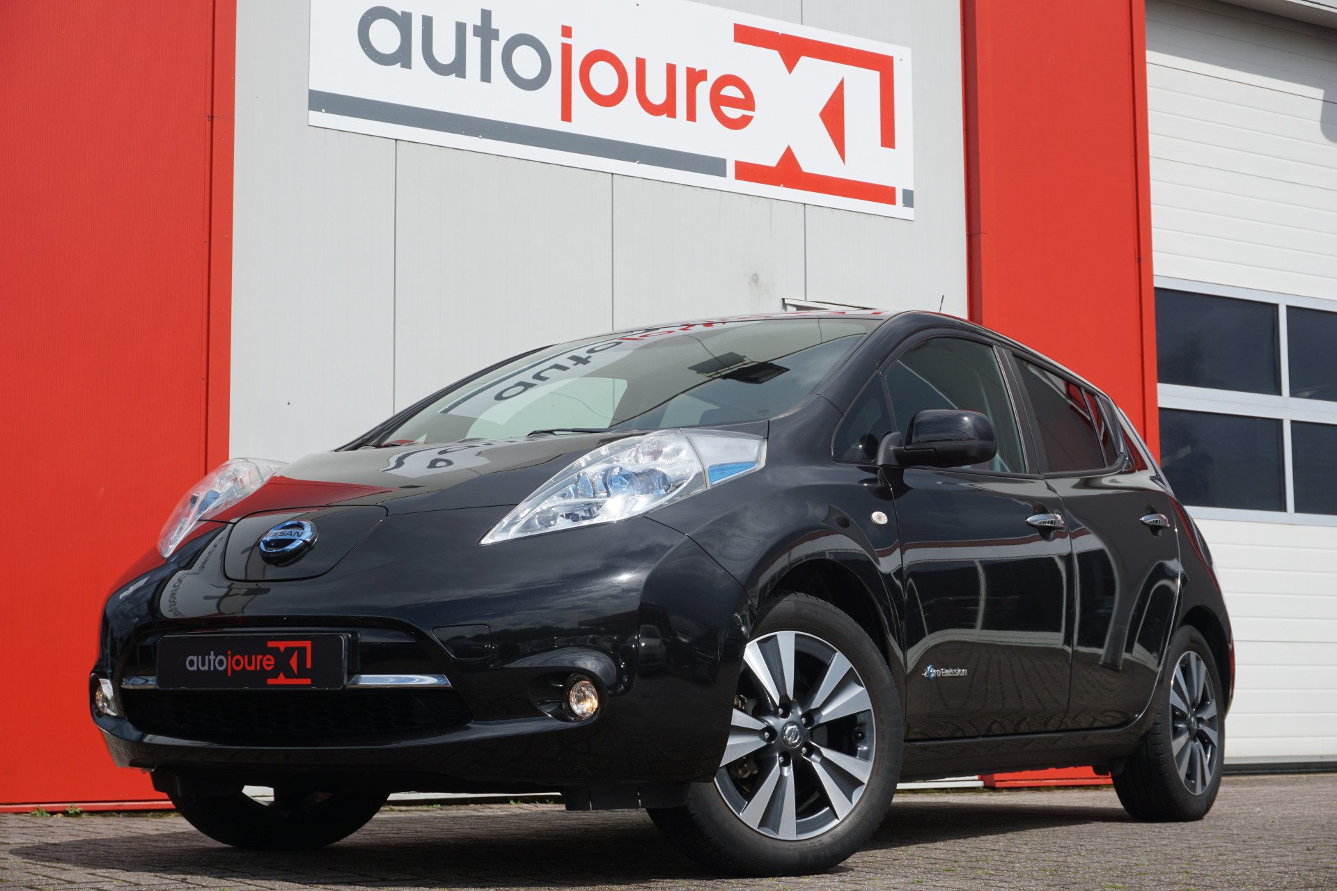 Nissan Leaf Tekna 30 kWh | € 6.450,- Na Subsidie | 360° Camera | Leder | Bose | Origineel NL |