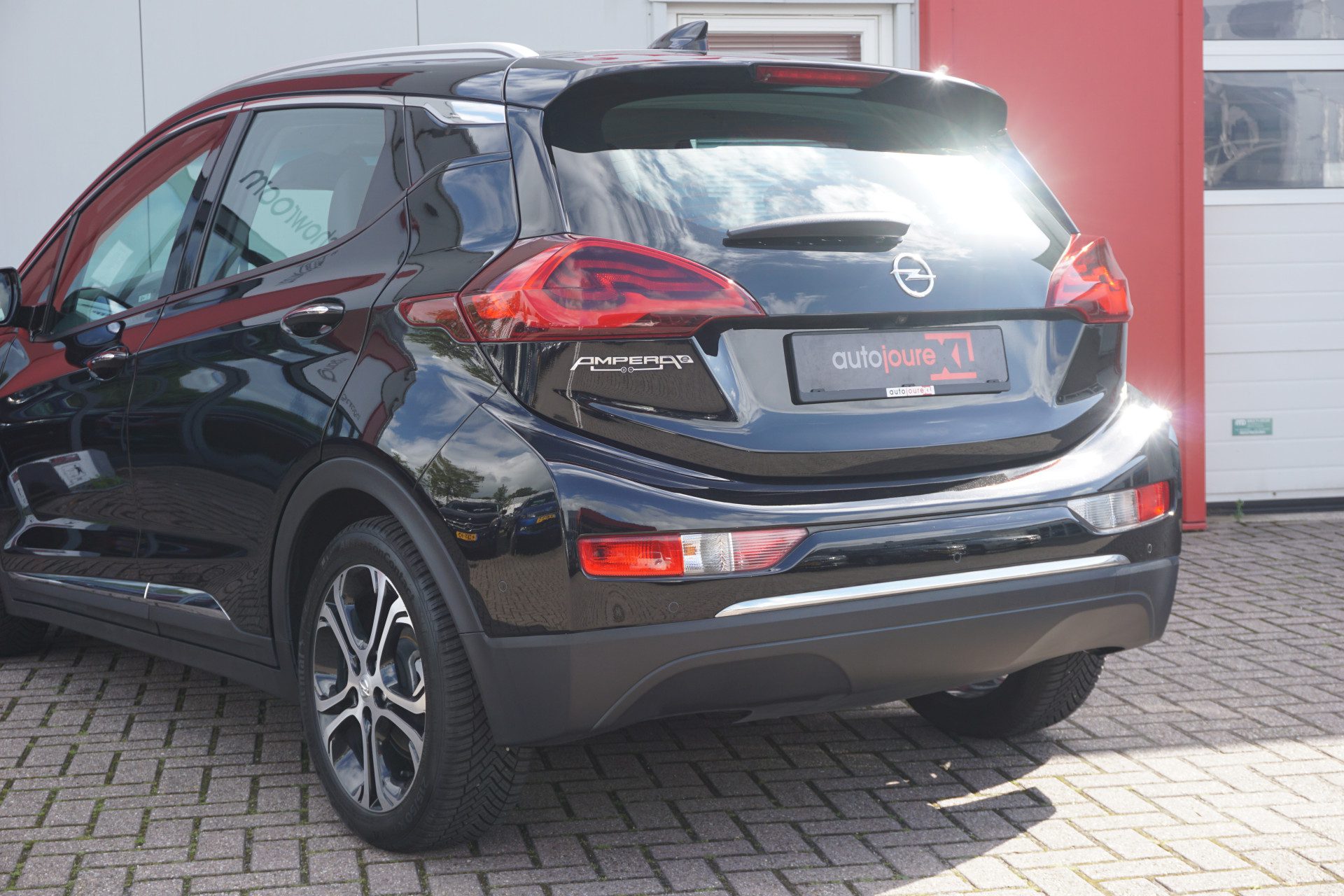 Opel Ampera-E Launch executive 60 kWh | € 11.999,- Na Subsidie | Leder | Camera | Bose | Origineel NL |