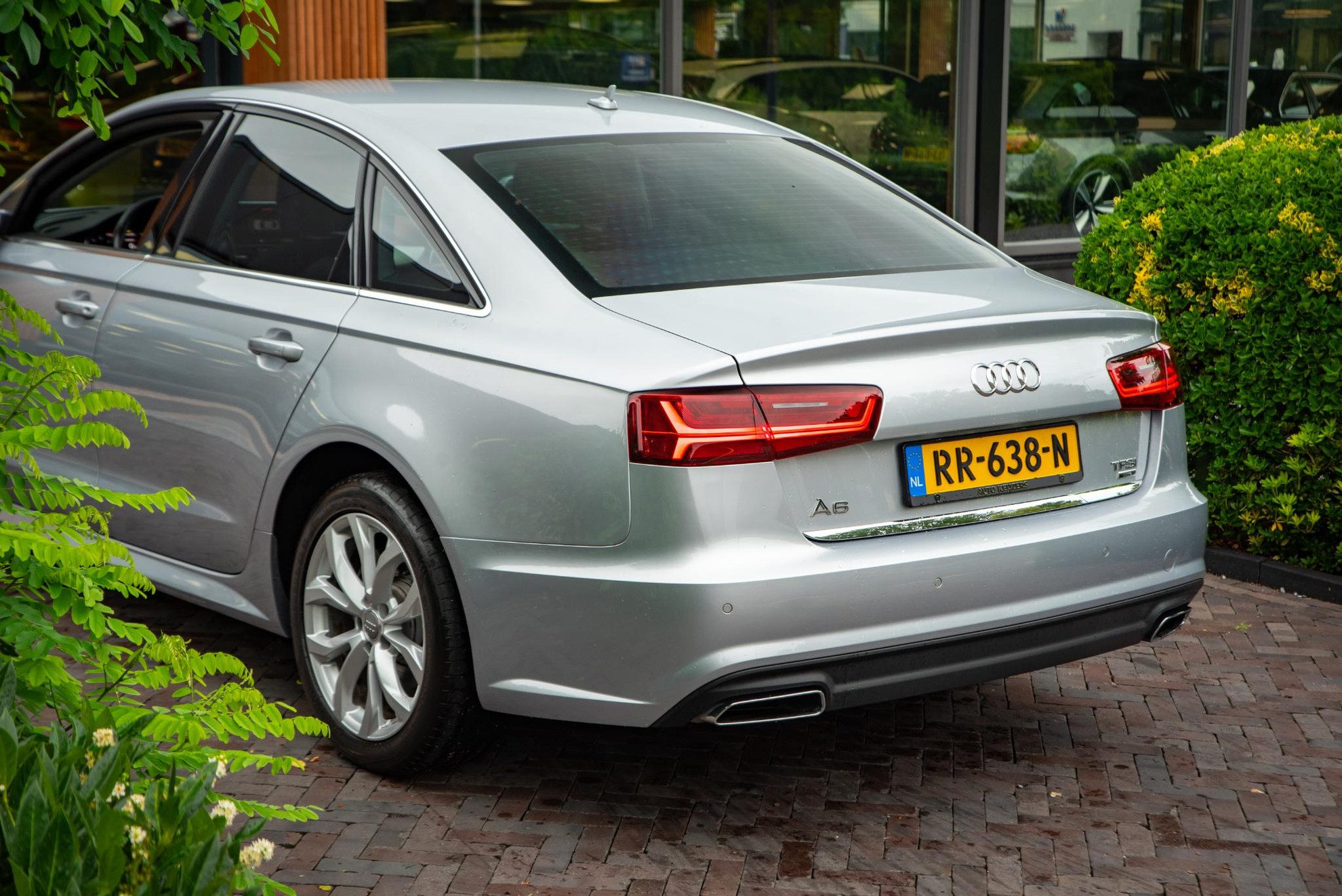 Audi A6 Limousine 1.8 TFSI ultra Lease Edition Navigatie LED Cruise Clima PDC 18”LM