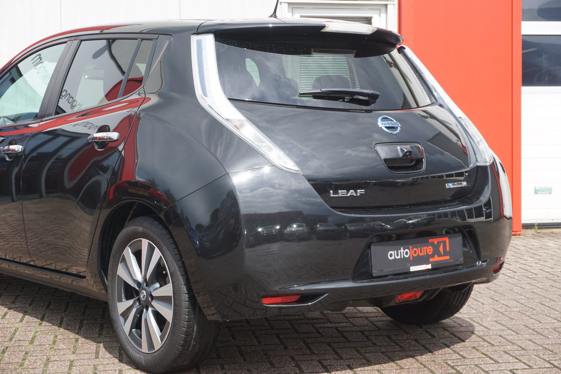 Nissan Leaf Tekna 30 kWh | € 6.450,- Na Subsidie | 360° Camera | Leder | Bose | Origineel NL |