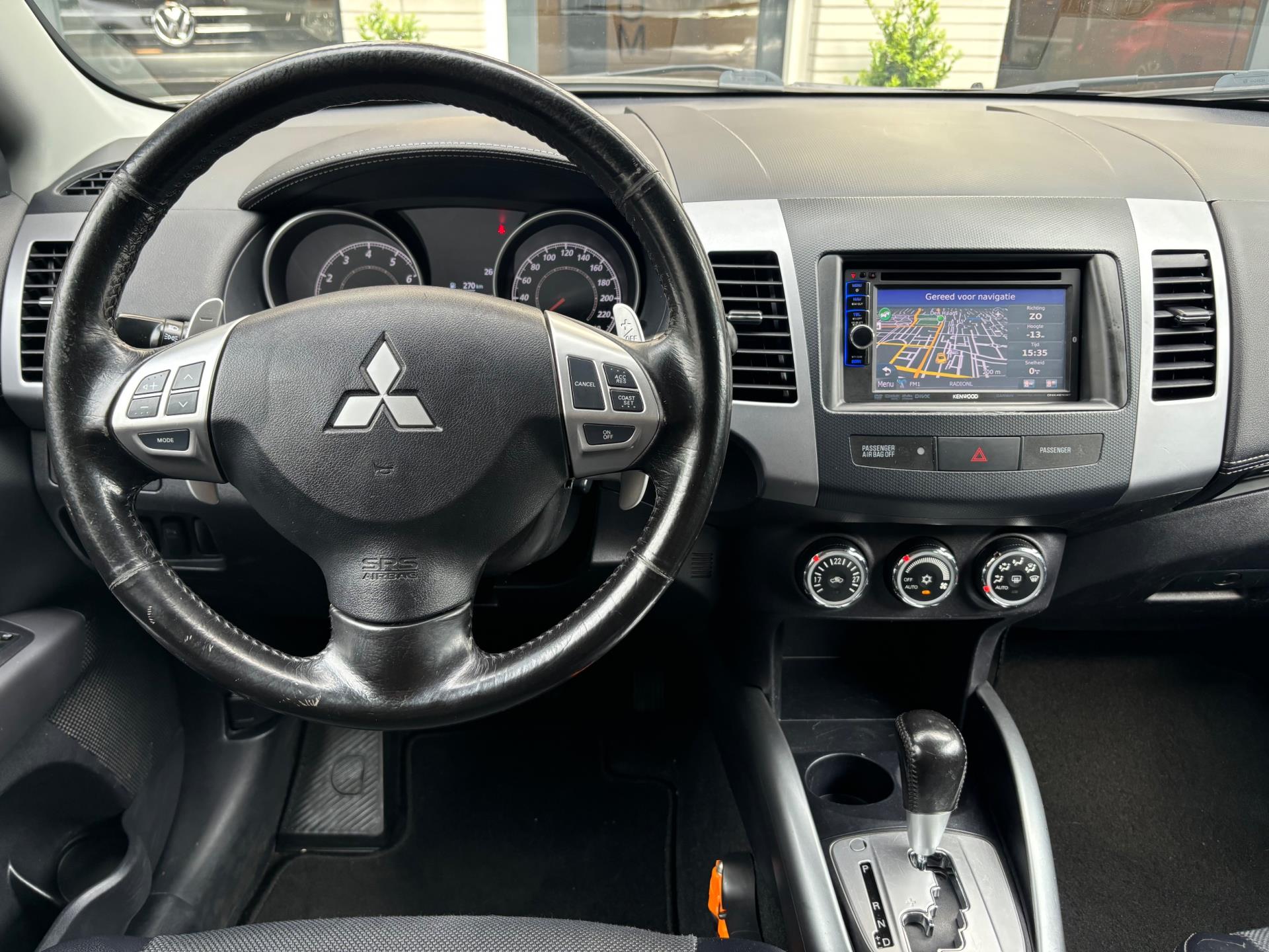 Mitsubishi Outlander 2.0 Edition One | AUTOMAAT | AIRCO | XENON | CAMERA | NAVIGATIE | TREKHAAK |