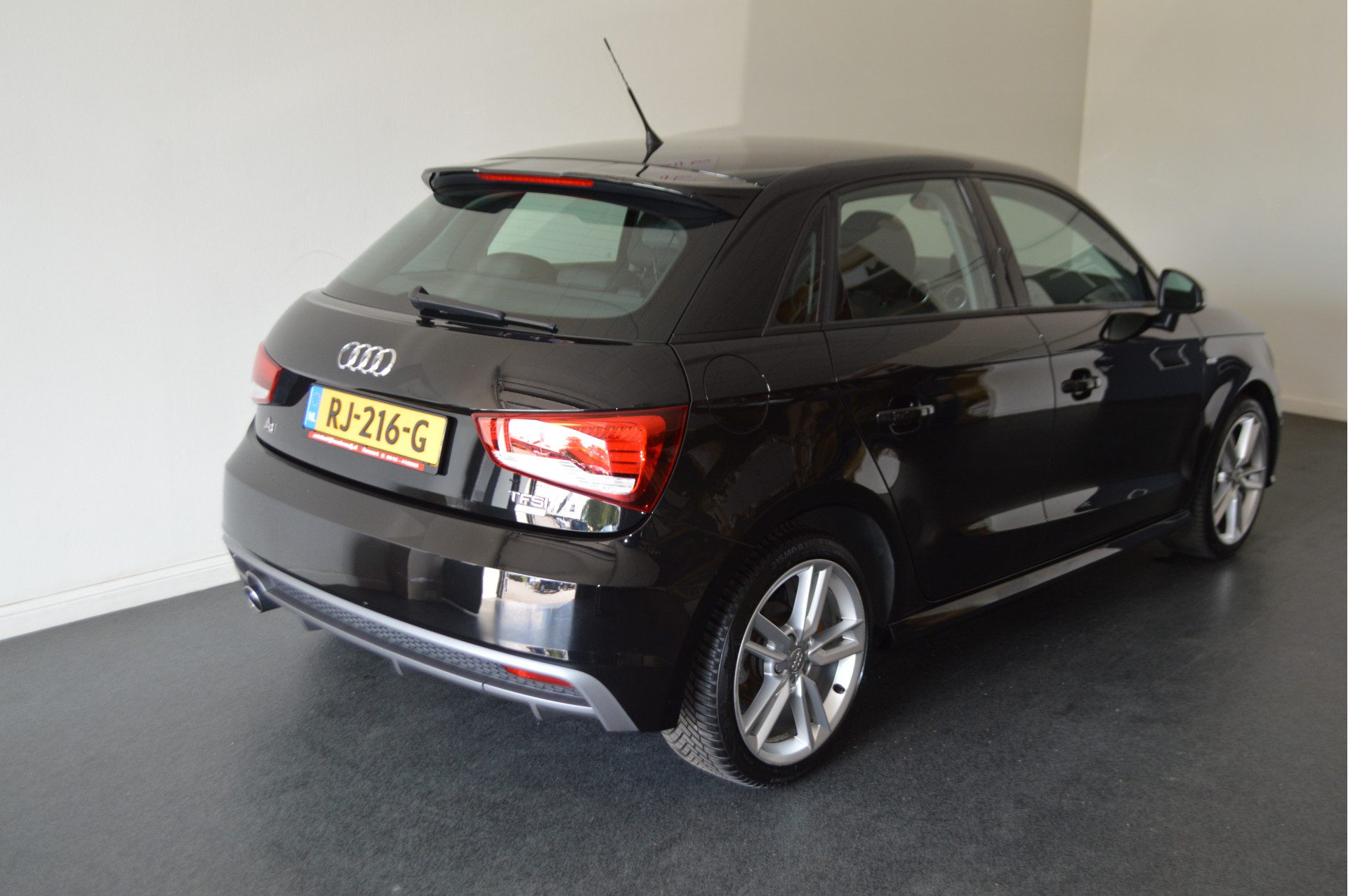 Audi A1 Sportback 1.0 TFSI Adrenalin S-Line , NAVI , CR CONTR , MISTL V , AIRCO ,  LMV17 ,