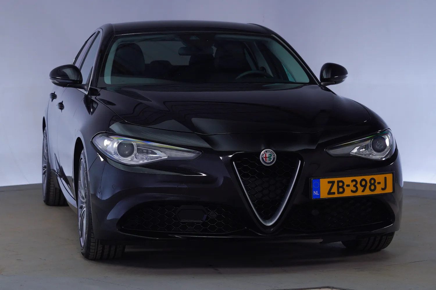 Alfa Romeo Giulia 2.0T 200pk Super Aut. [ Veloce-interieur Xenon Navi Leder ]