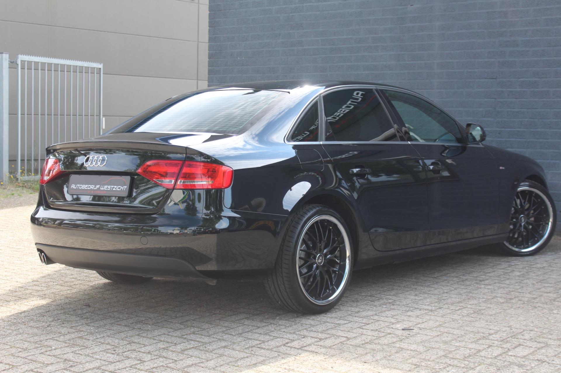 Audi A4 Limousine 2.0 TFSI, S-Line, 210PK, Youngtimer, NAP!