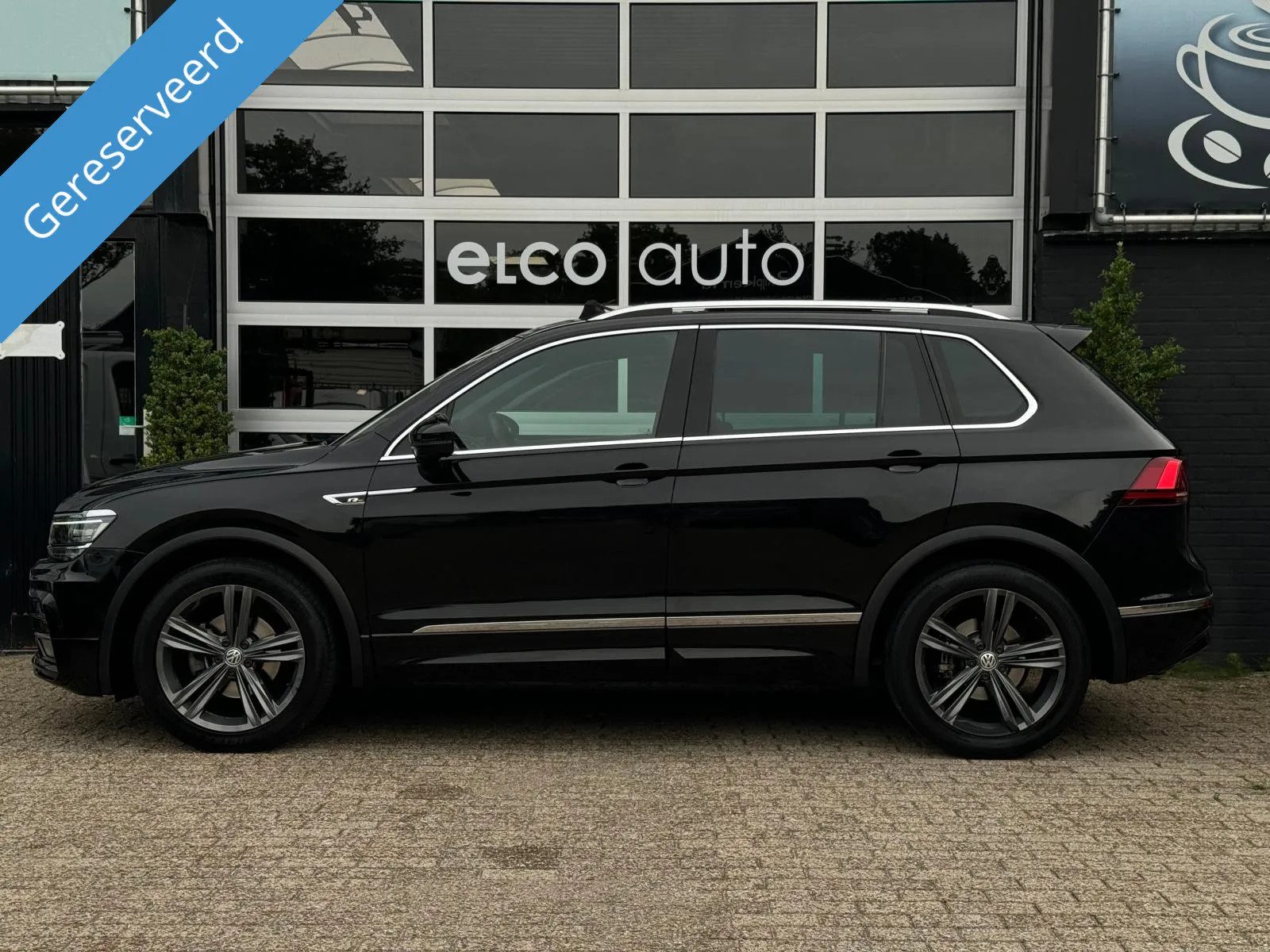 Volkswagen Tiguan 1.4 TSI ACT 150pk R-line / Pano / Cockpit V. / Massage.S