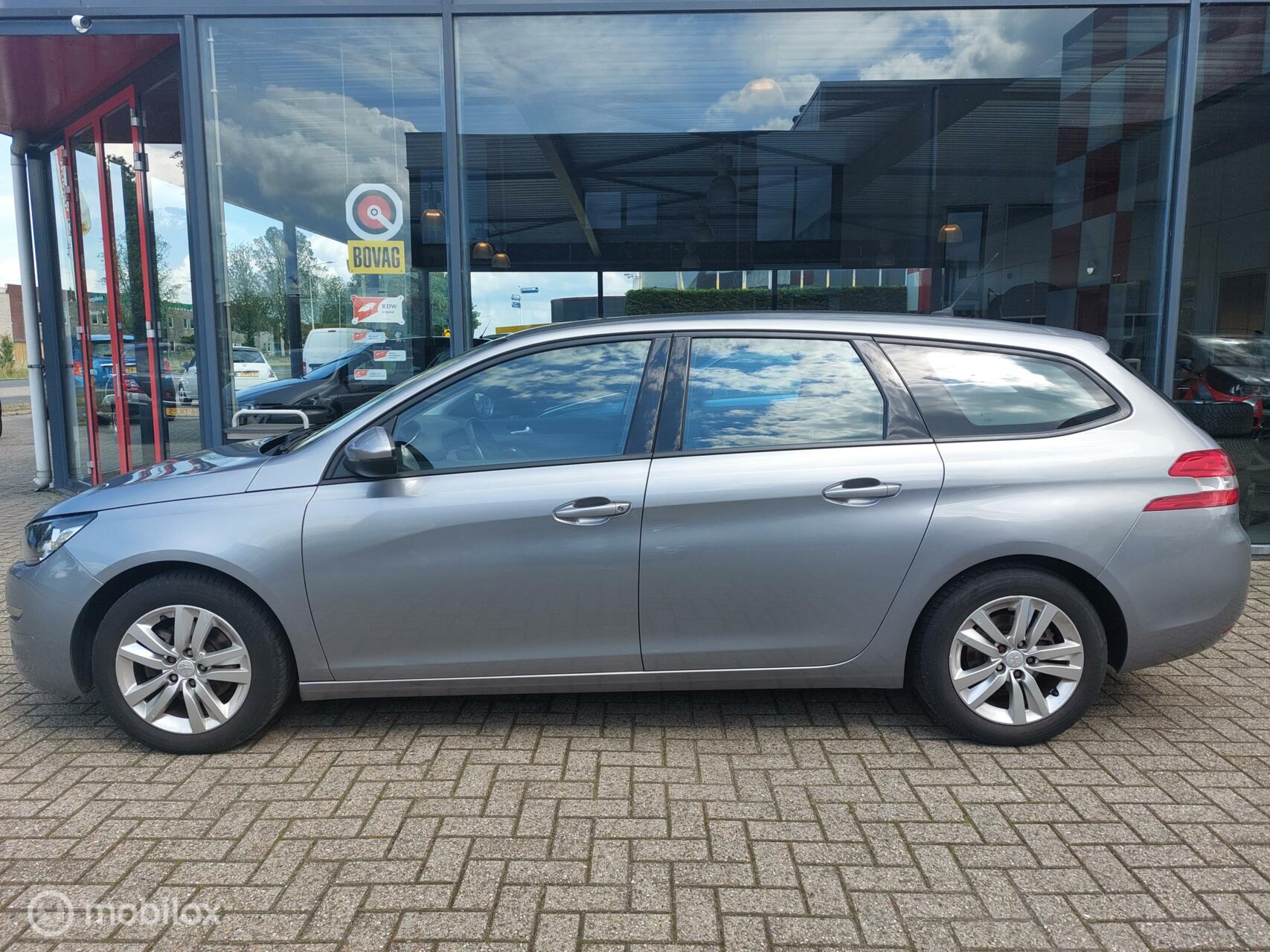 Peugeot 308 SW 1.2 PureTech Blue Lease Premium