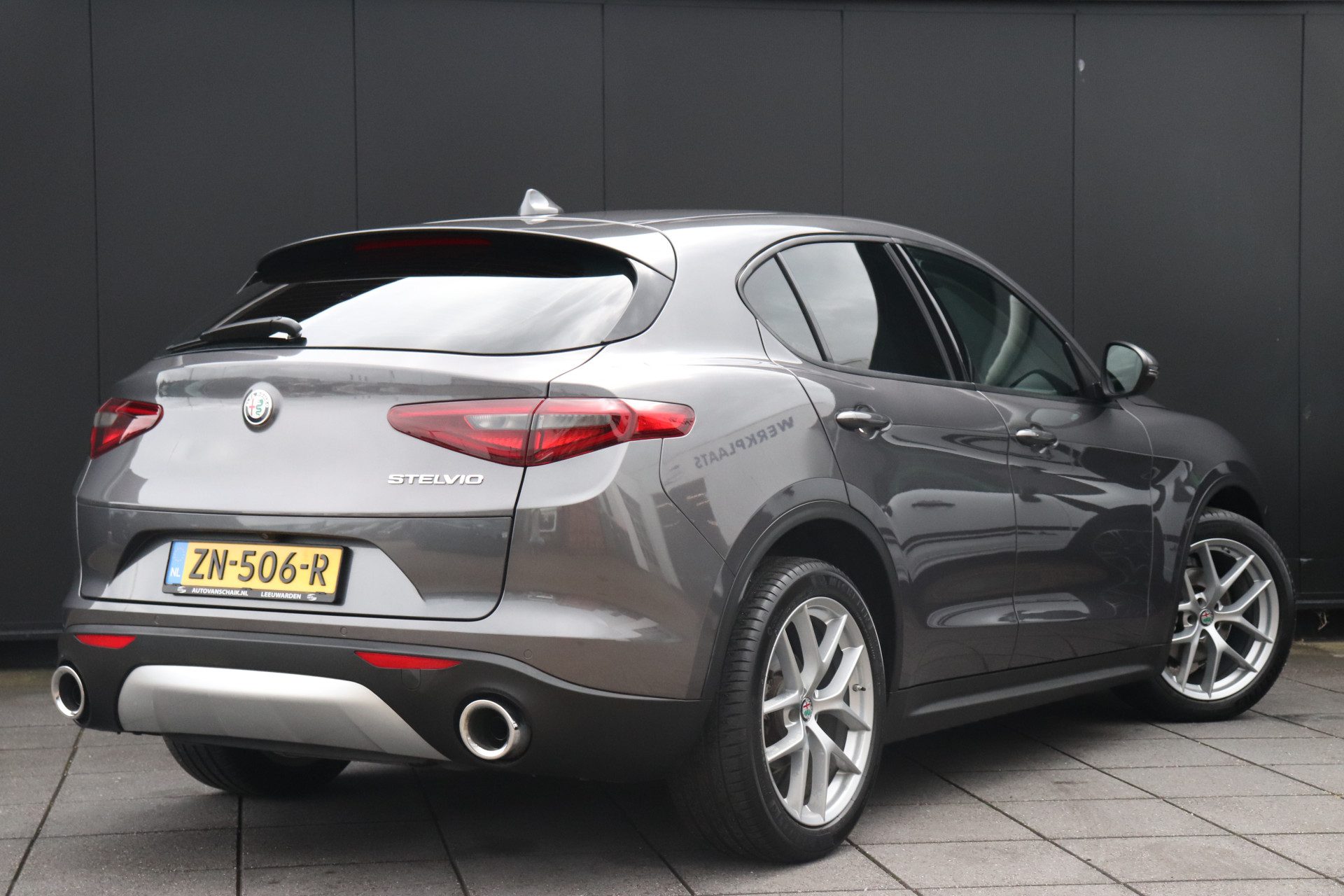 Alfa Romeo Stelvio 2.2d Super 180 PK | LEDER | NAVI | XENON | MEMORY | CAMERA | PDC | KEY-LESS |