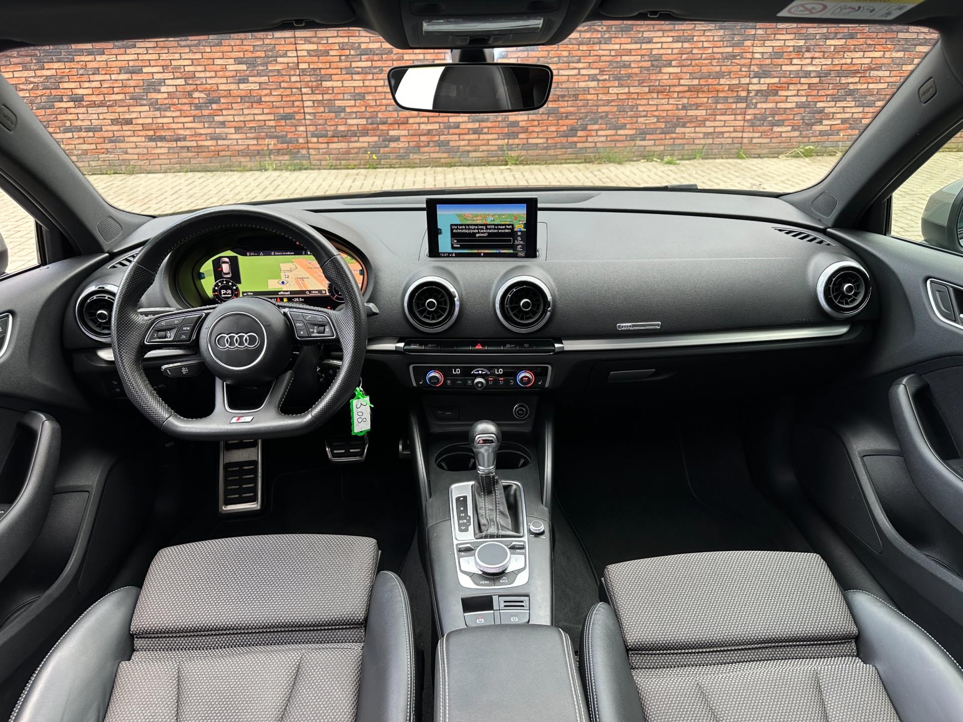 Audi A3 Sportback 35 TFSI CoD Advance Sport S-Line|Pano|