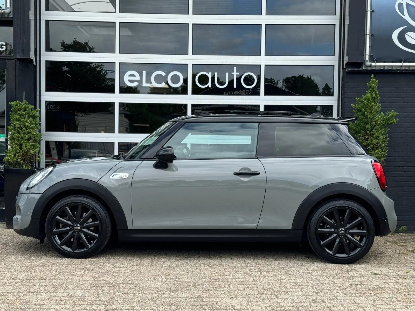 MINI Mini 2.0 Cooper S / Pano / Led / 1ste eigenaar