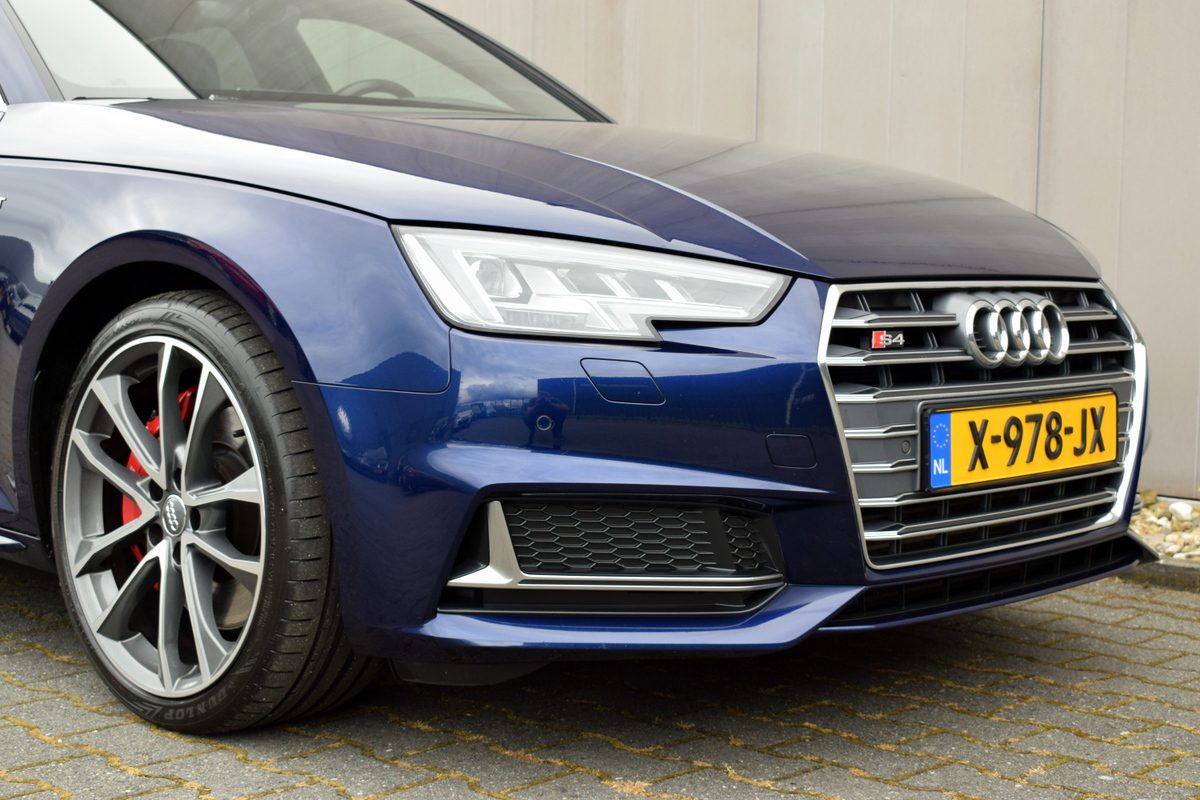 Audi A4 Avant 3.0 TFSi 354pk S4 Quattro Pro Line Plus LED | Virtual | Carplay | Leder/Alcantara | Camera | Dealer Onderhouden!!