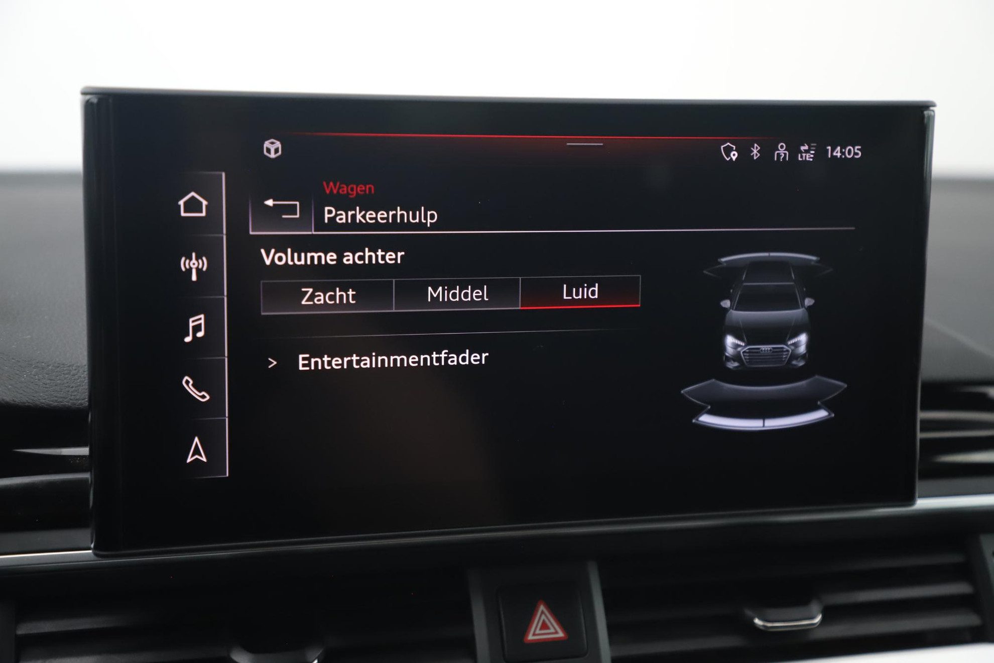 Audi A4 Avant 35 TDI S-Line Sport 164PK Automaat Trekhaak Half Leder Virtual Cockpit Ambianceverlichting Groot Navigatie Draadloos Carplay Android Elektrische Achterklep Clima Cruise PDC 18 inch LMV