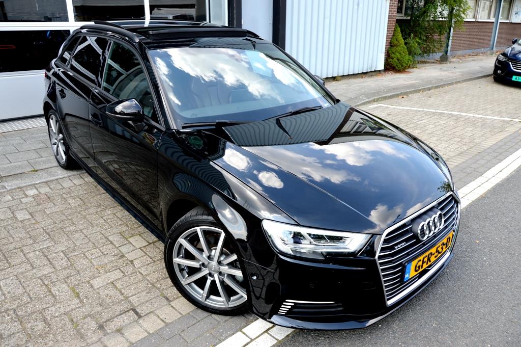 Audi A3 Sportback 40 e-tron 204PK LED/CAM/S18/NAVI/LEER/PANO