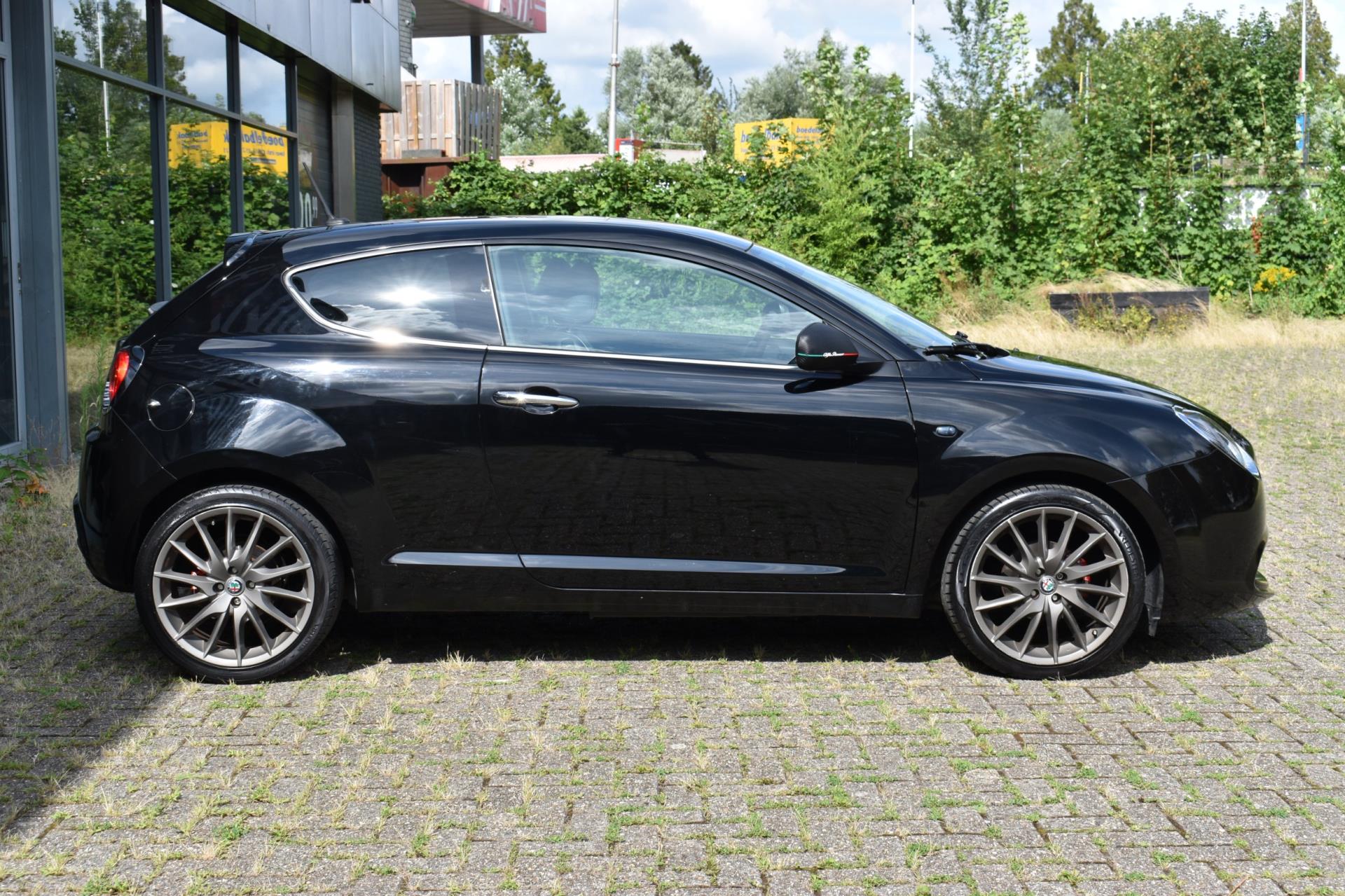 Alfa Romeo MiTo 0.9 TwinAir Esclusivo Navi Pdc Dealer Onderhouden