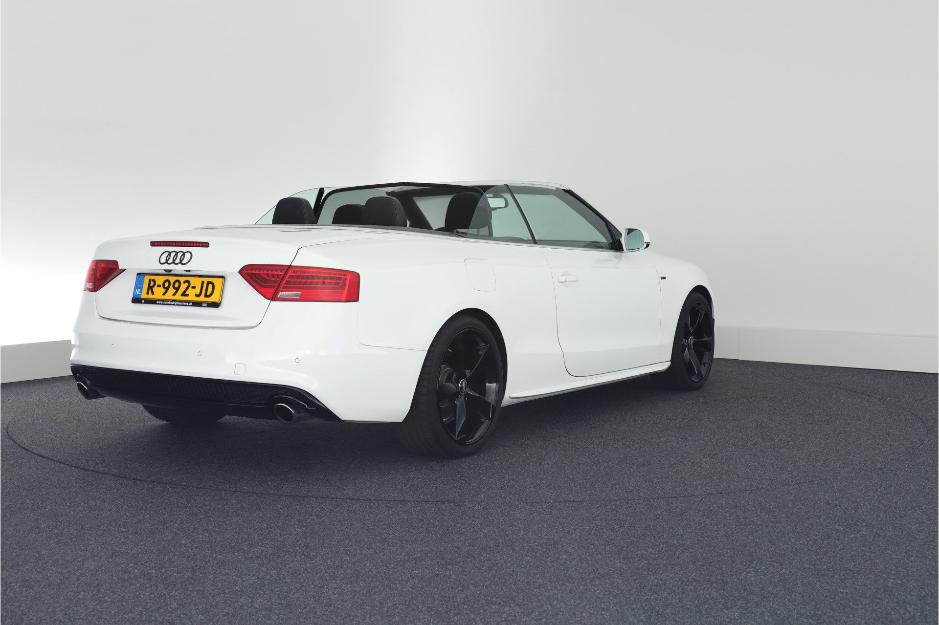 Audi A5 Cabriolet 2.0 TFSI 211pk S-tronic quattro 2x S-Line Nekverwarming Stoelverwarming Keyless Xenon Leder Navigatie