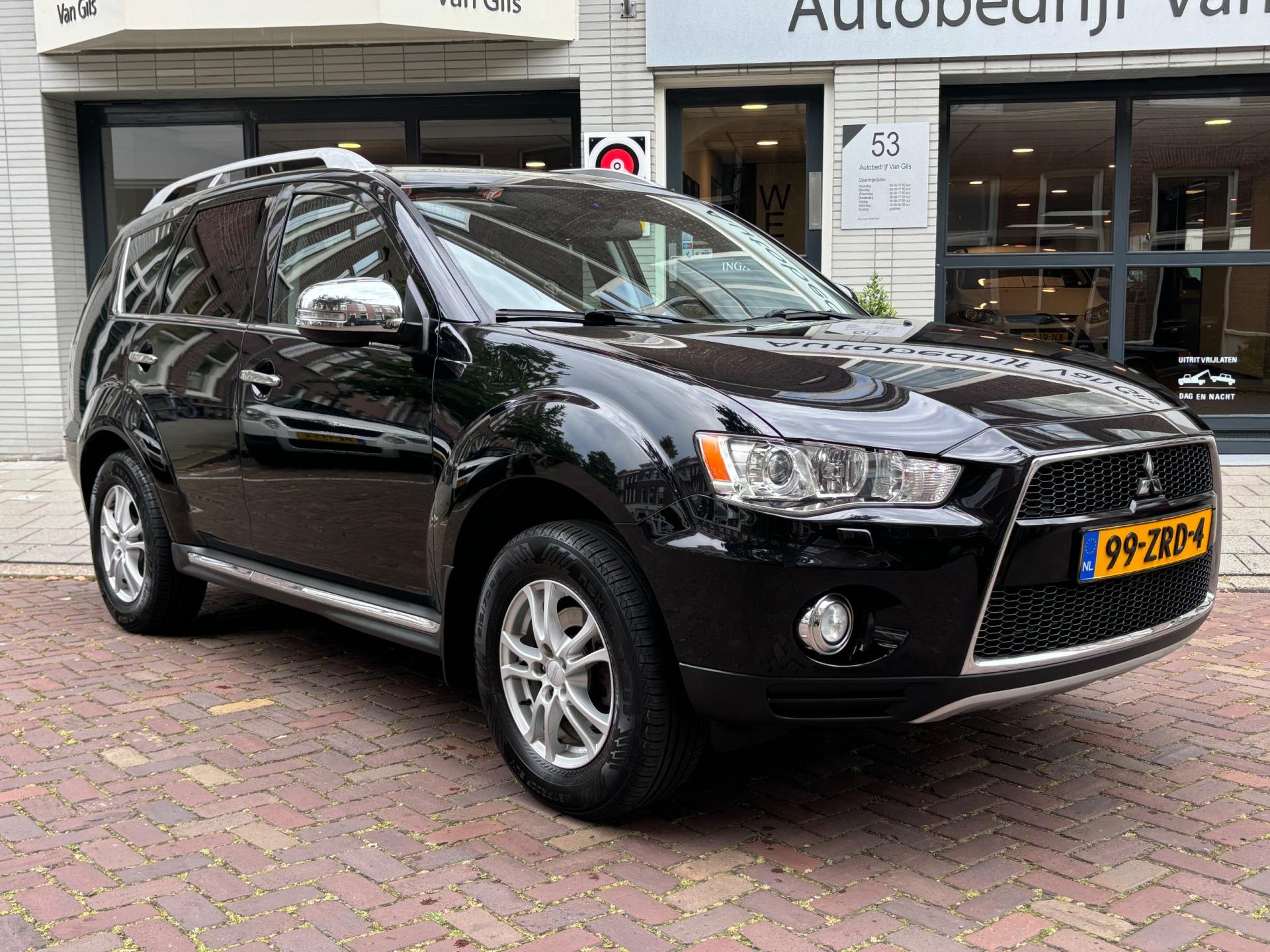 Mitsubishi Outlander 2.0 Edition One | AUTOMAAT | AIRCO | XENON | CAMERA | NAVIGATIE | TREKHAAK |