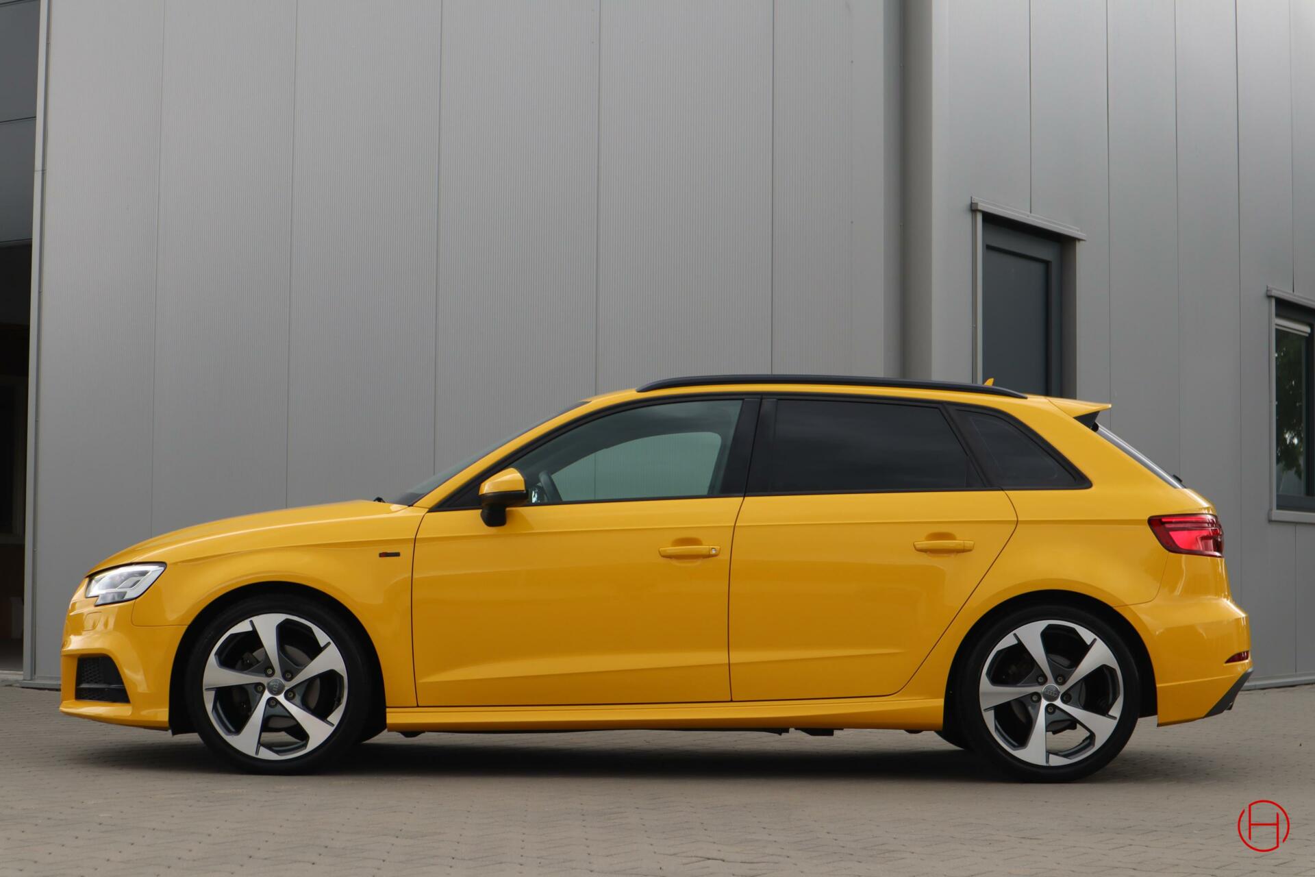 Audi A3 Sportback 1.0 TFSI Sport S Line / Vegas Yellow / Uniek & zeer mooi! / Liefhebbers auto!