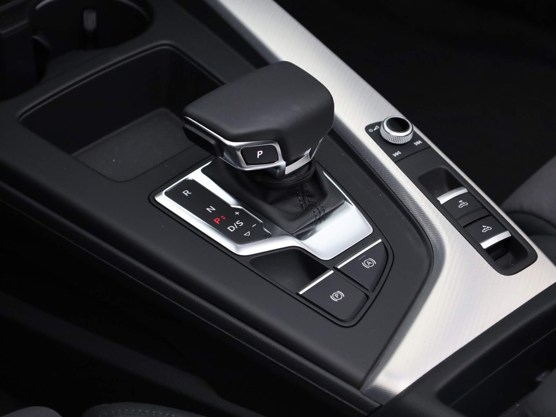 Audi A5 Cabriolet 35 TFSI/150PK Advanced · Leder/Alcantara · Drive select · Parkeersensoren + camera