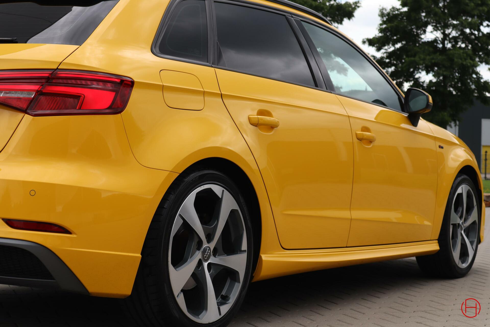 Audi A3 Sportback 1.0 TFSI Sport S Line / Vegas Yellow / Uniek & zeer mooi! / Liefhebbers auto!