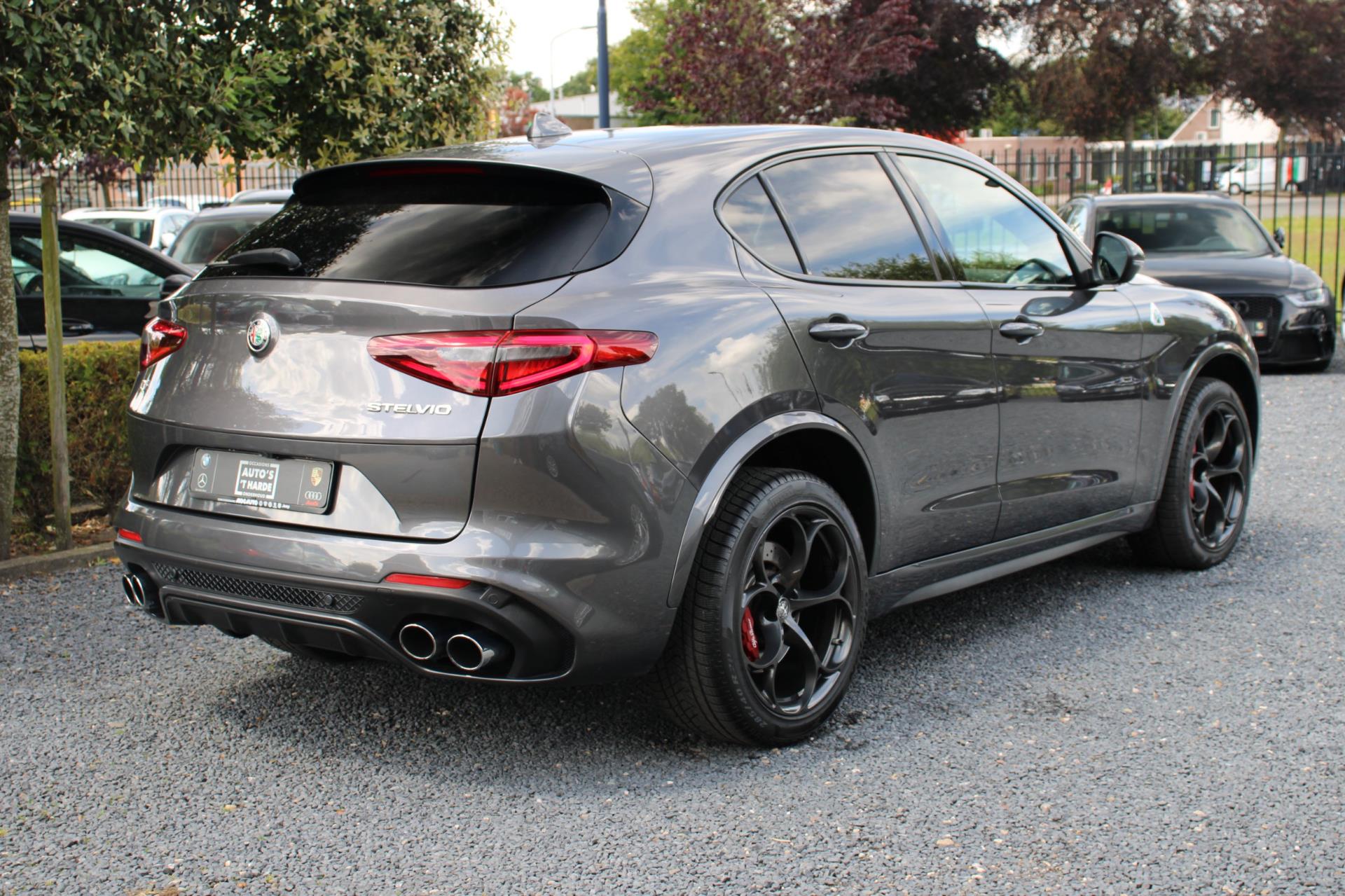 Alfa Romeo Stelvio 2.9 V6 AWD Quadrifoglio 510 PK ACC Carbon Harman Kardon 20”