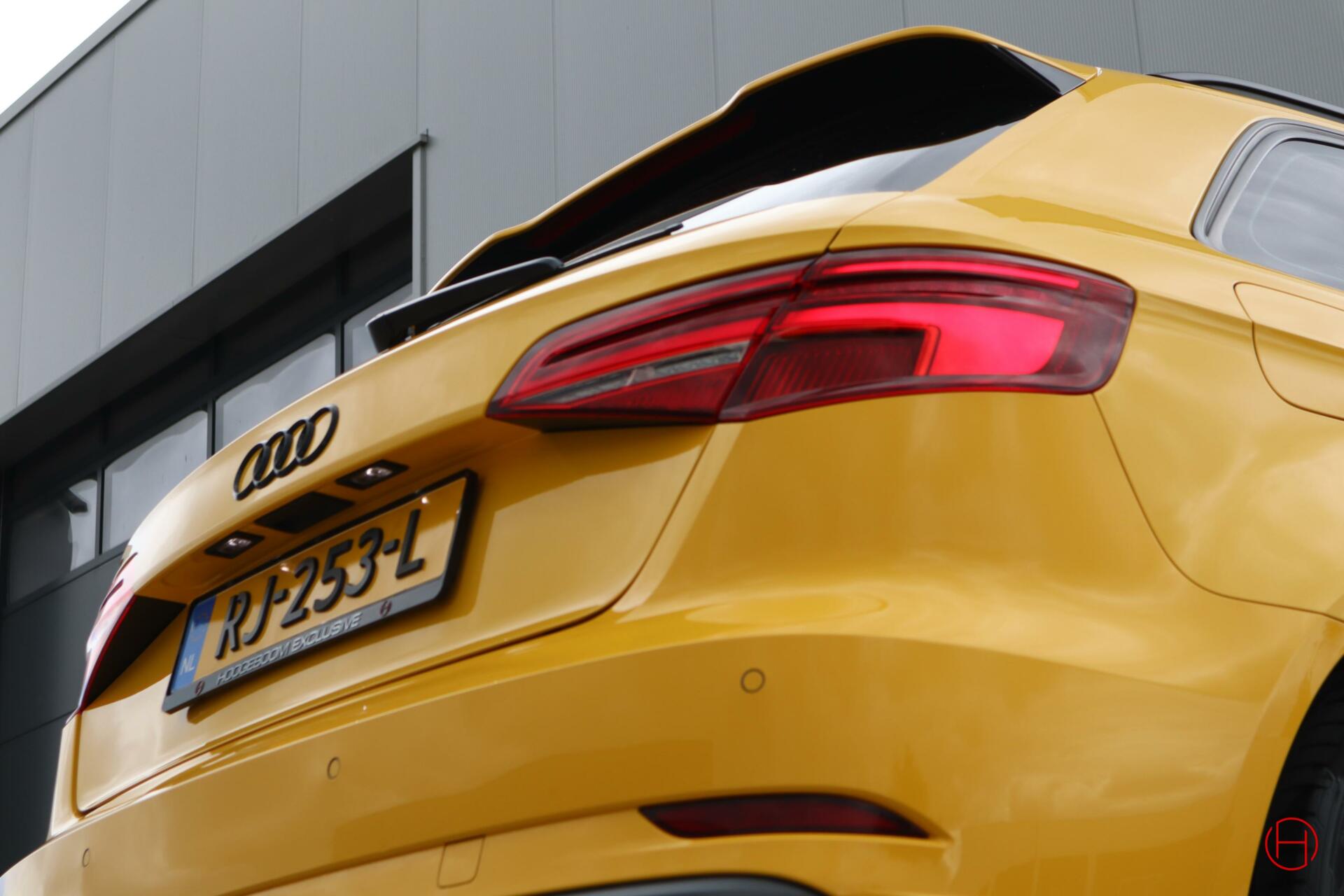 Audi A3 Sportback 1.0 TFSI Sport S Line / Vegas Yellow / Uniek & zeer mooi! / Liefhebbers auto!