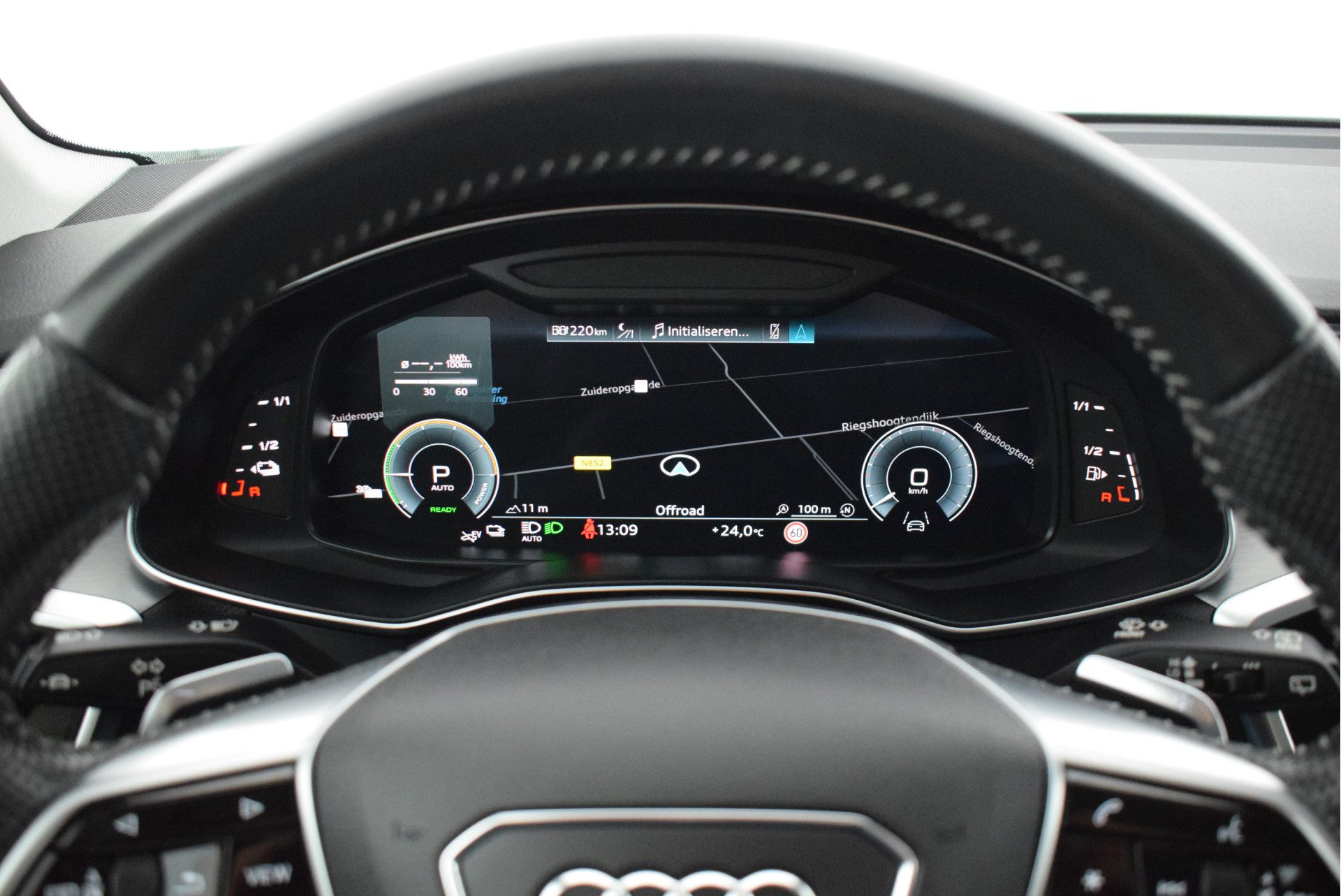 Audi A6 Avant 55 TFSI e 368pk quattro S-Line Trekhaak Camera Head-Up Keyless Leder Massage Panoramadak Navigatie