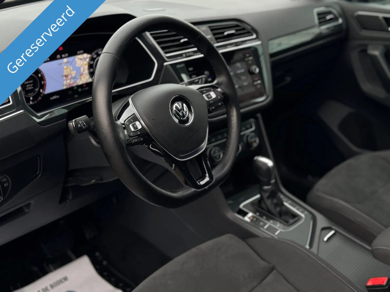 Volkswagen Tiguan 1.4 TSI ACT 150pk R-line / Pano / Cockpit V. / Massage.S