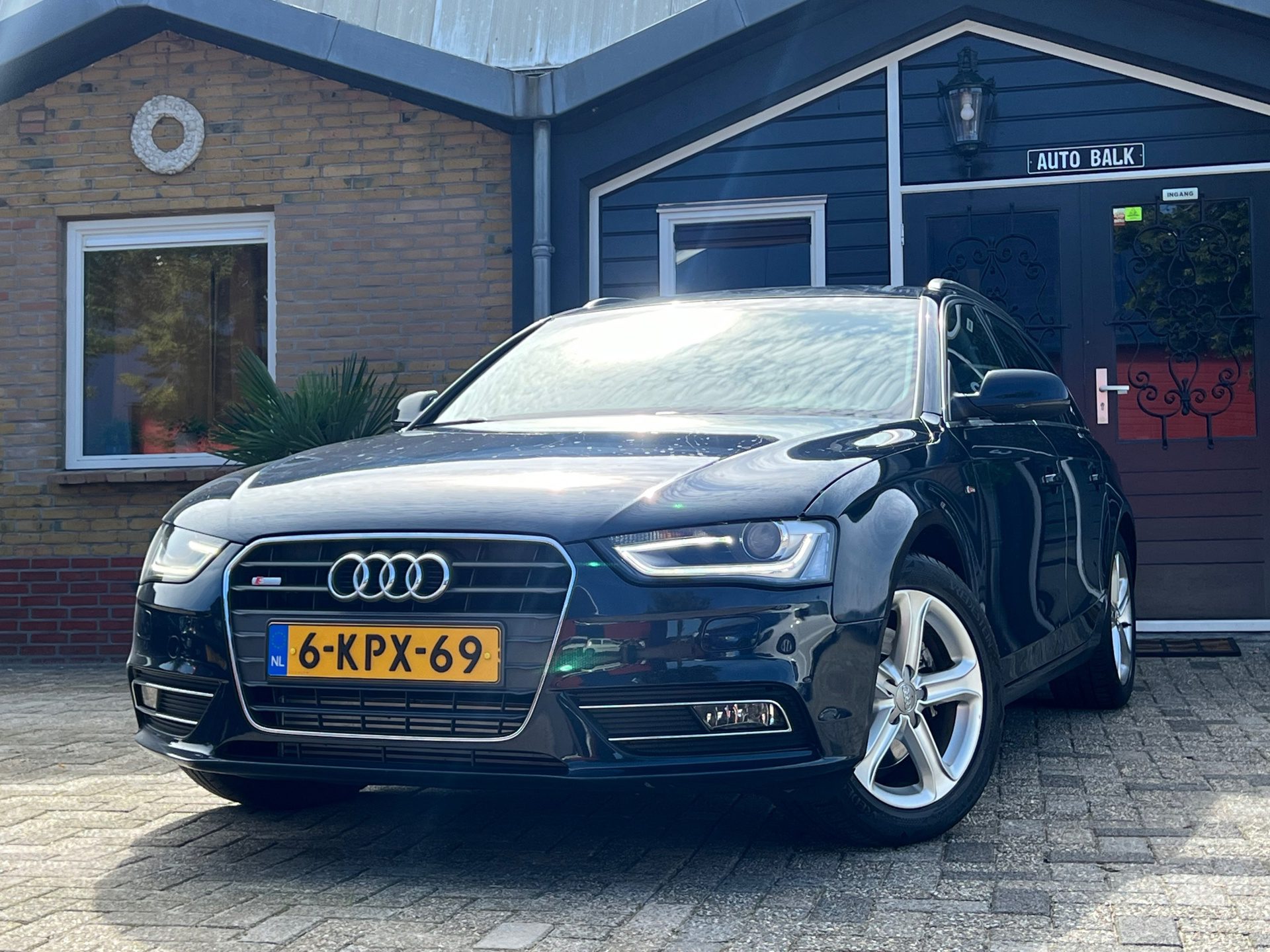 Audi A4 Avant 1.8 TFSI Business Edition | Navi + Cruise + Clima |