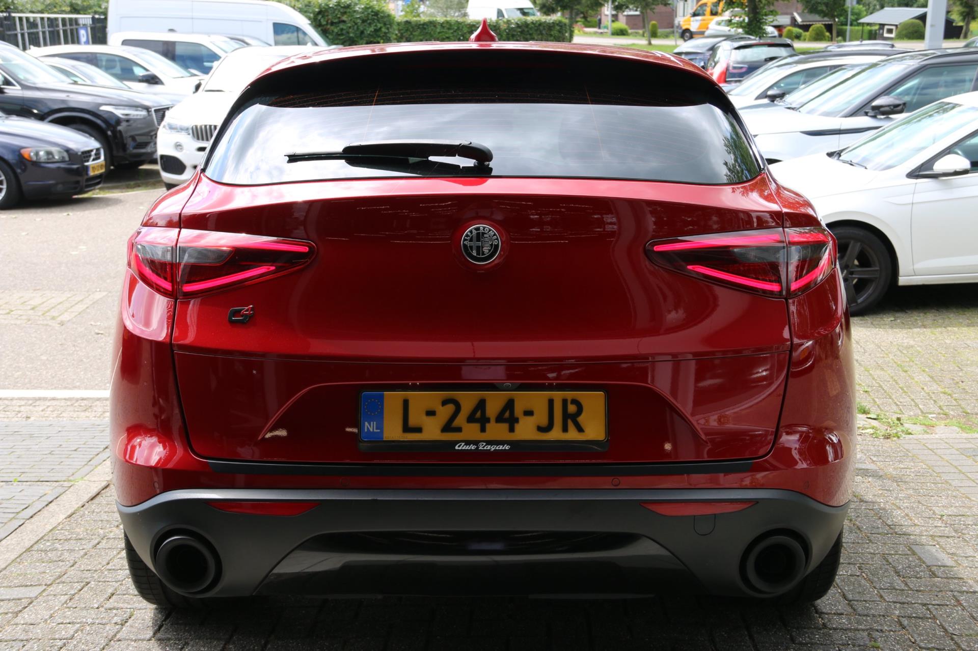 Alfa Romeo Stelvio 2.0 T AWD Super TREKHAAK Q4 280PK!