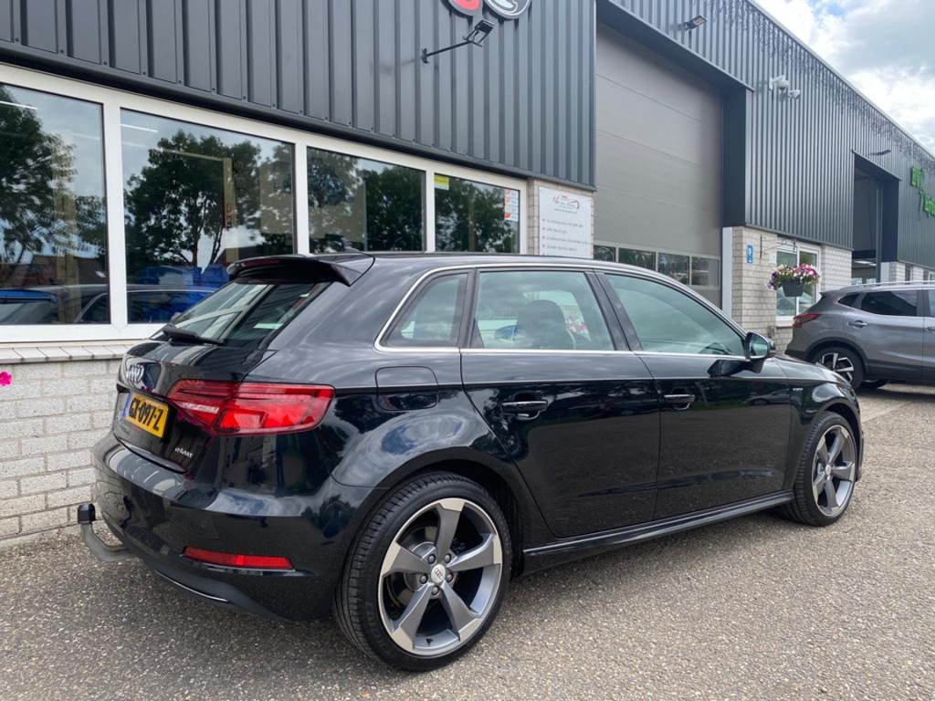 Audi A3 E-tron 1.4 TFSI 204pk S-LINE Origineel NL Trekhaak