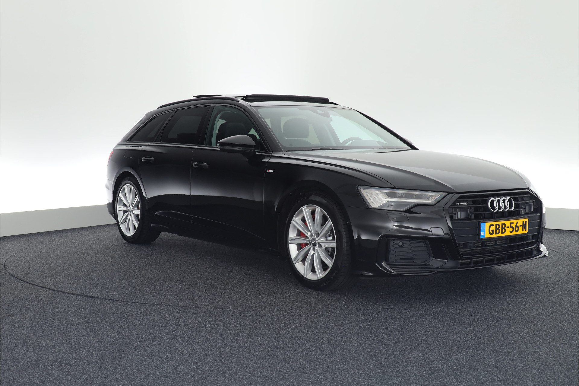 Audi A6 Avant 55 TFSI e 368pk quattro S-Line Trekhaak Camera Head-Up Keyless Leder Massage Panoramadak Navigatie