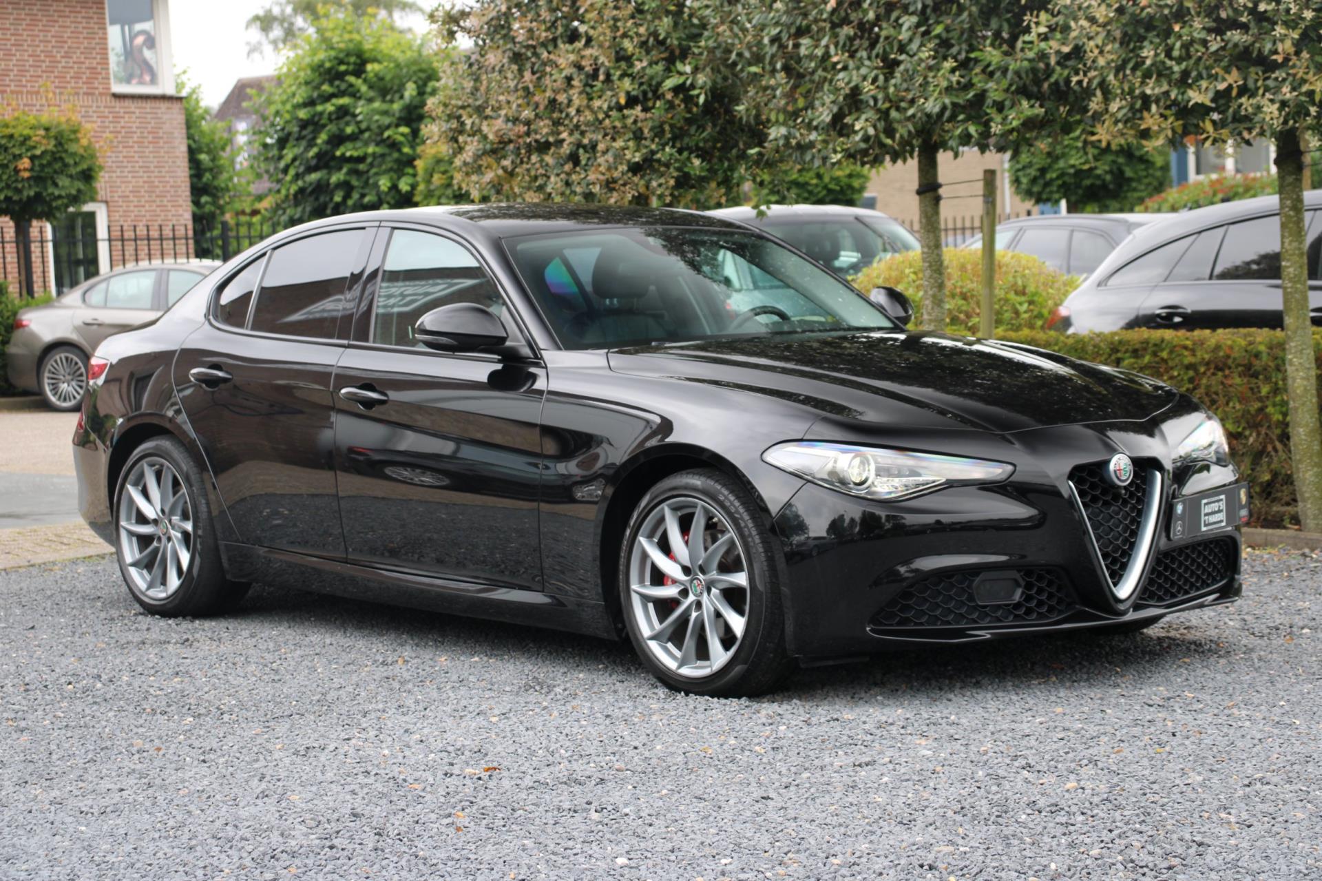 Alfa Romeo Giulia 2.0T Super 200 PK Aut. Xenon Leder Camera Memory ’18