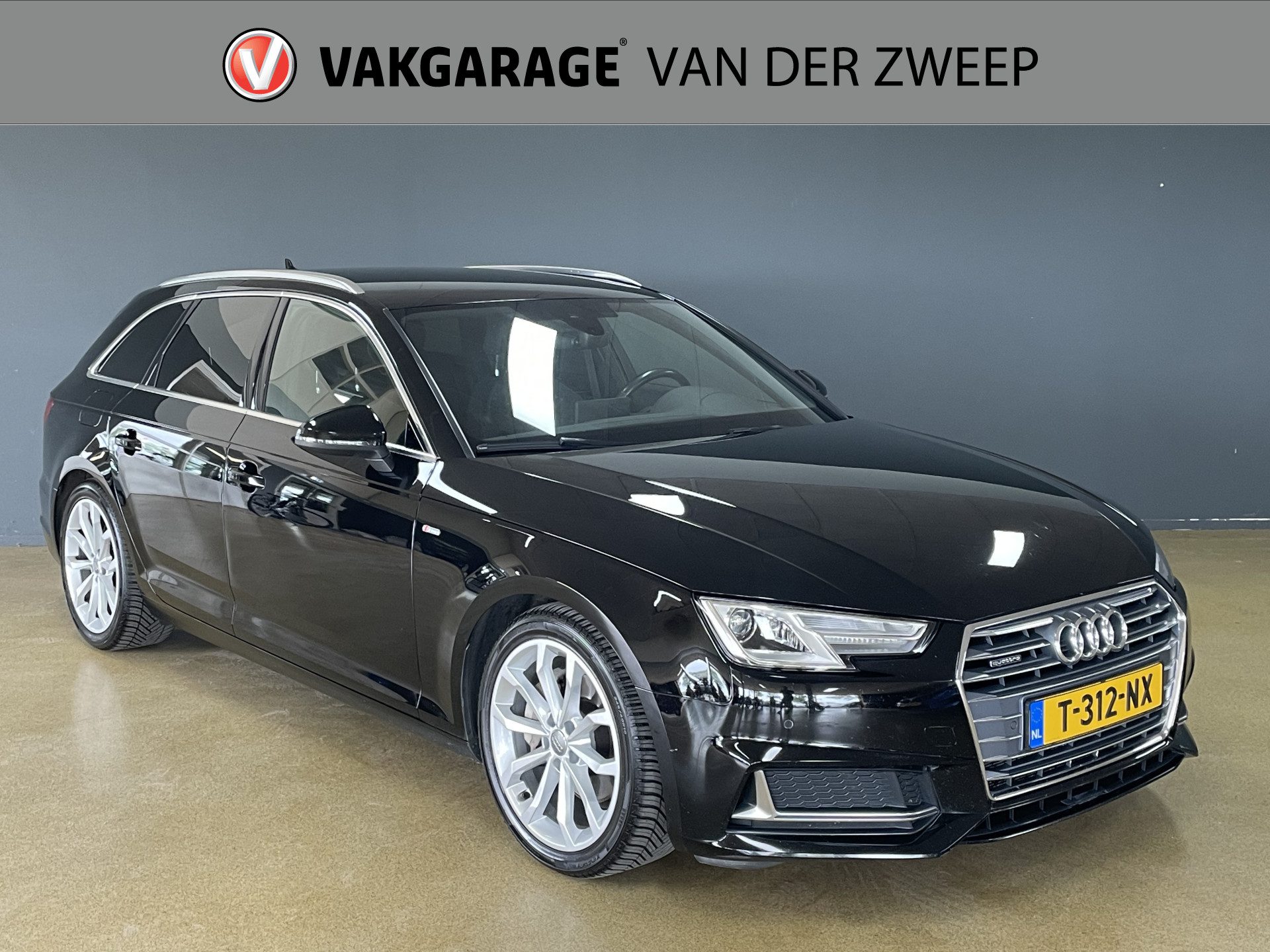 Audi A4 Avant 40 TDI quattro Sport S Line Black edition