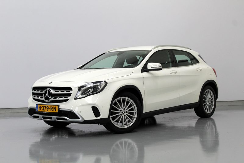 Mercedes-Benz GLA 180 123PK, AUTOMAAT | LEER | NAVIGATIE | CRUISE CONTROLE | TREKHAAK | CARPLAY