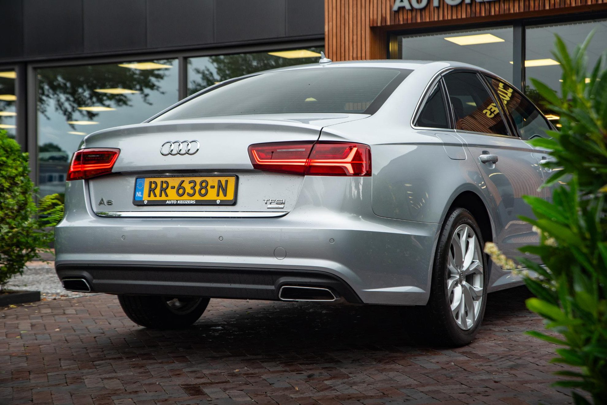 Audi A6 Limousine 1.8 TFSI ultra Lease Edition Navigatie LED Cruise Clima PDC 18”LM