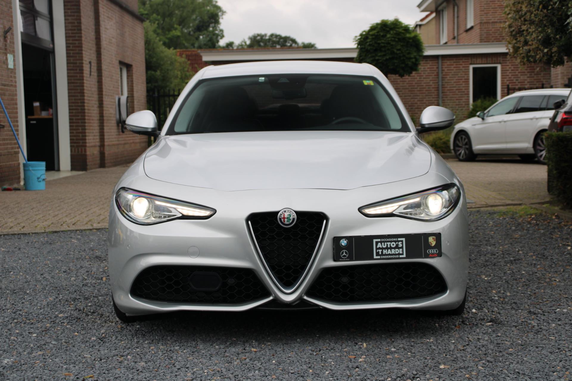 Alfa Romeo Giulia 2.0T Super 200 PK Aut. Veloce Xenon Leder Camera 18”