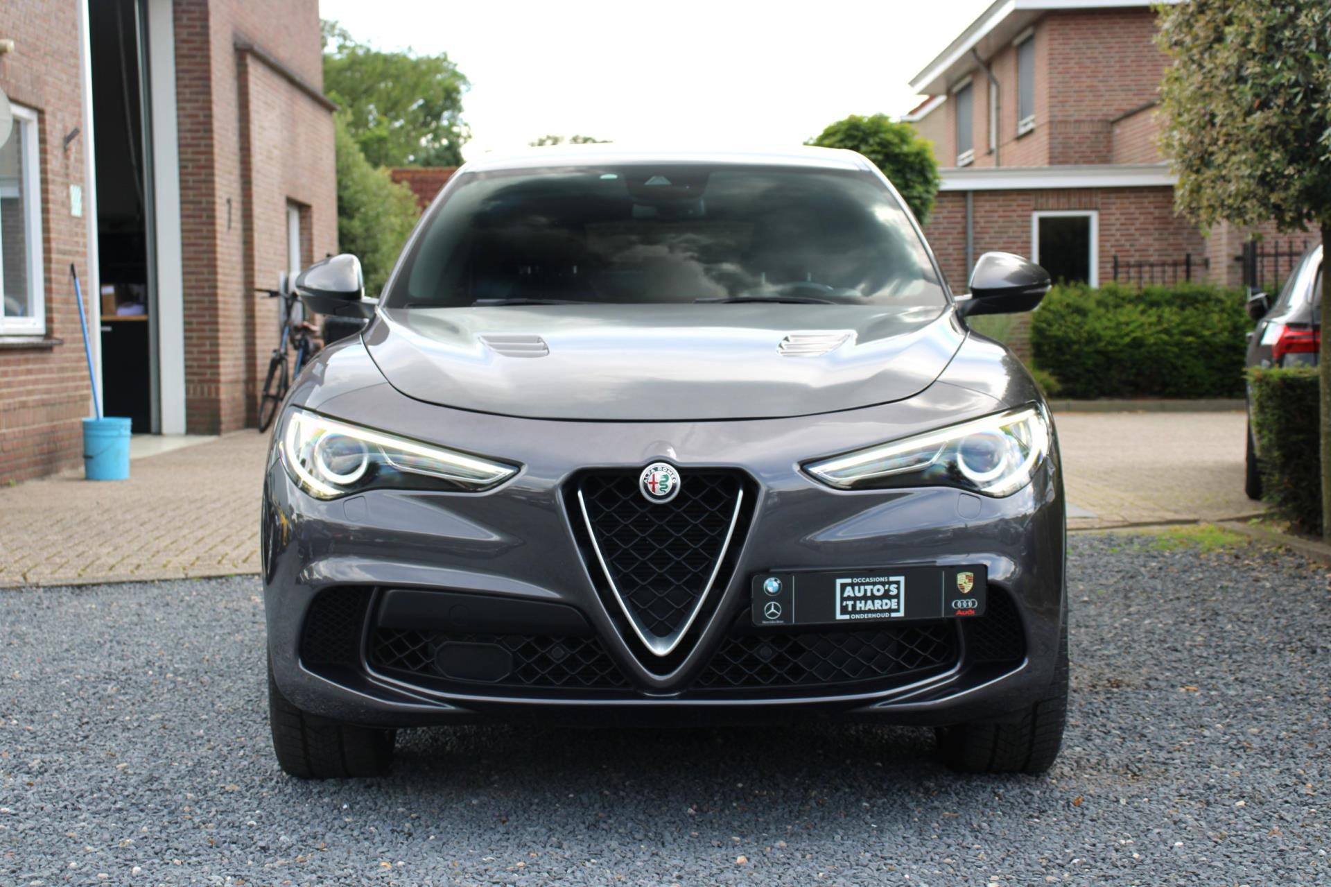 Alfa Romeo Stelvio 2.9 V6 AWD Quadrifoglio 510 PK ACC Carbon Harman Kardon 20”