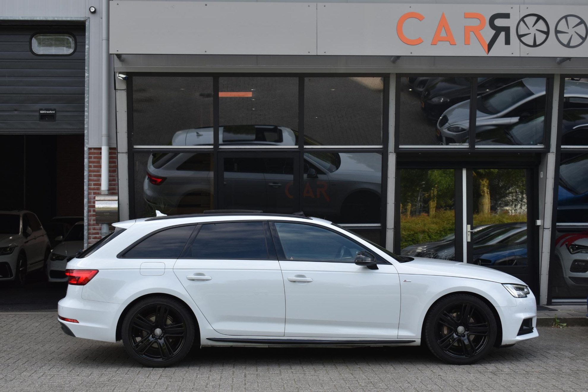 Audi A4 Avant 2.0 TDI quattro 3x S Line Pano Virtual Keyless 19″