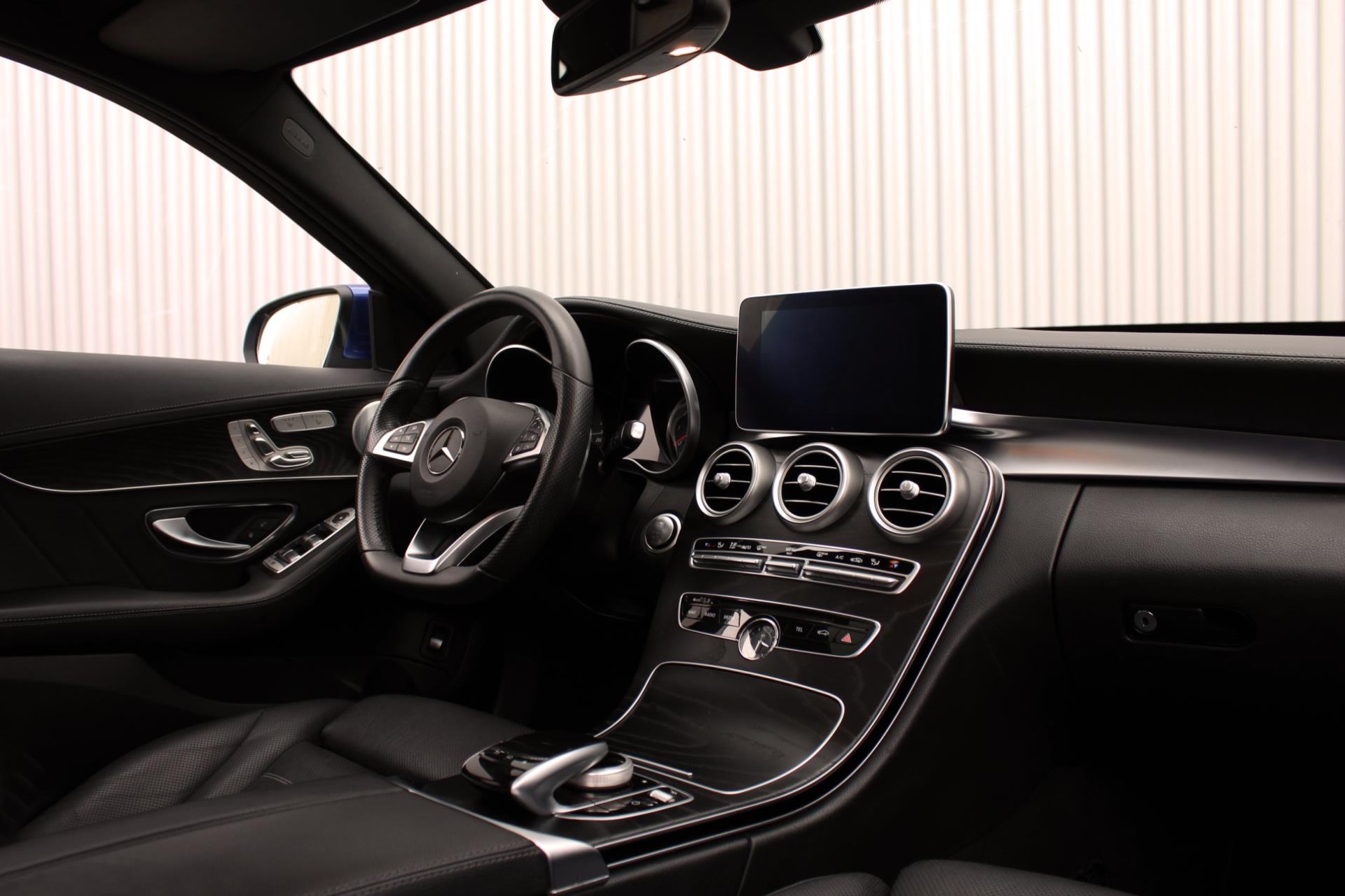 Mercedes-Benz C-Klasse Mercedes-Benz C-klasse Estate C 400 4MATIC Aut. AMG Line Pano, Memory, Head-up
