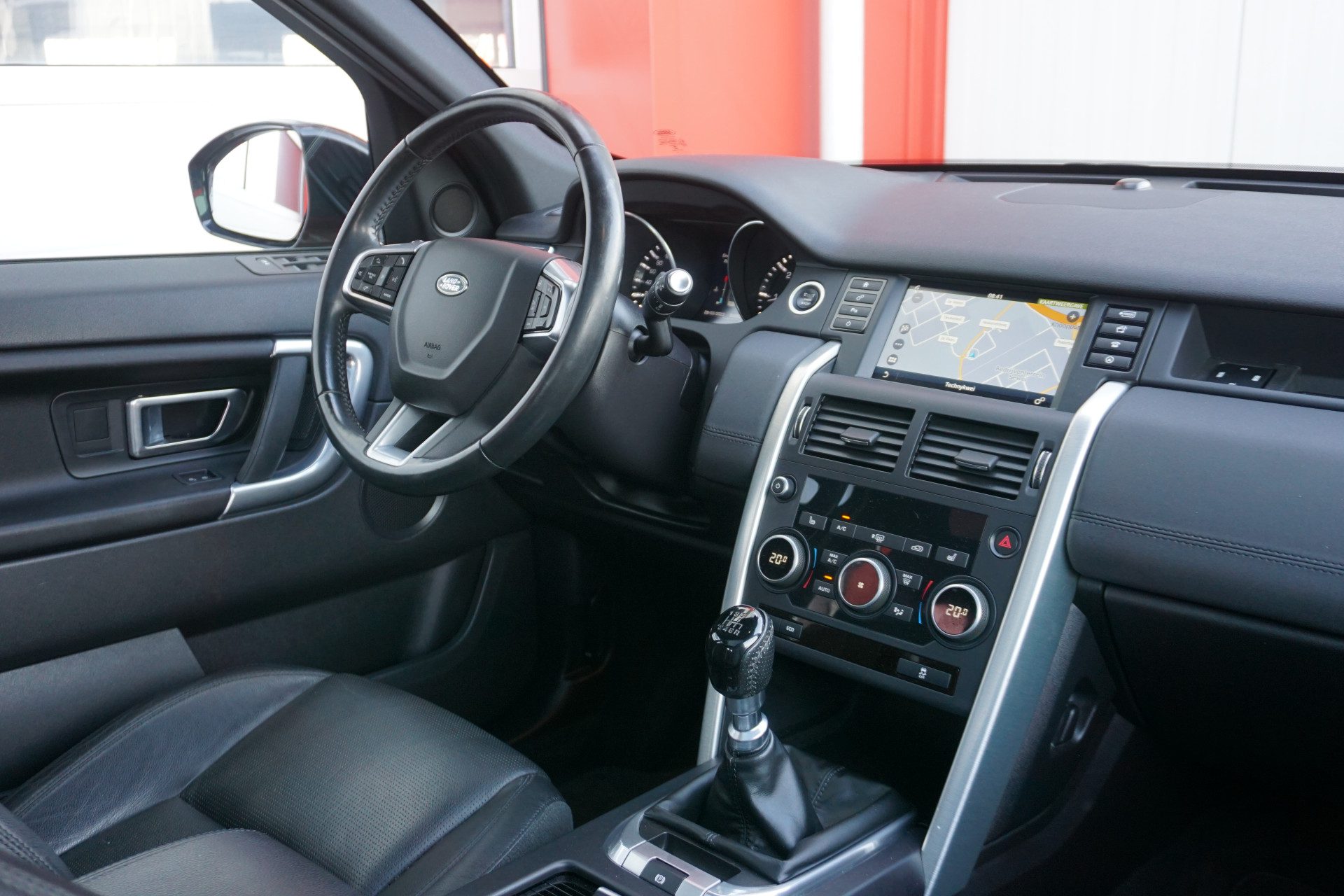 Land Rover Discovery Sport 2.0 eD4 E-Capability SE | Panoramadak | Leder | Origineel NL |