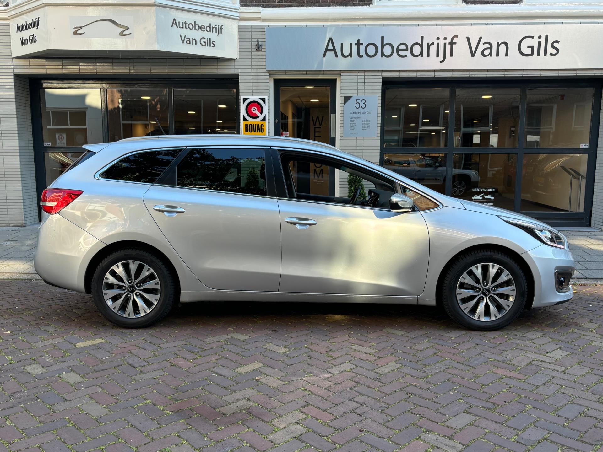 Kia Cee’d Sportswagon 1.6 CRDi Business Navigator | AIRCO | NAVIGATIE | LED | LMV | PDC | CAMERA |