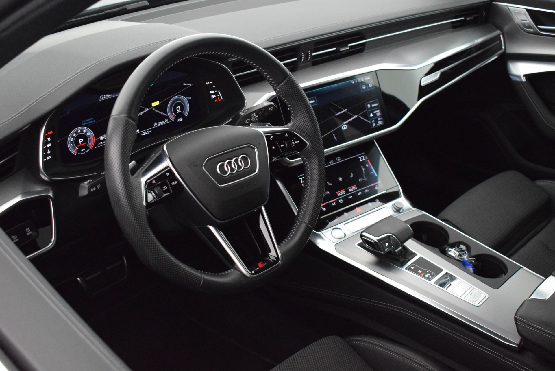 Audi A6 Avant 45 TFSI 245pk 2x S-Line Matrix Led Camera Memory Virtual Cockpit Stoelverwarming Navatie