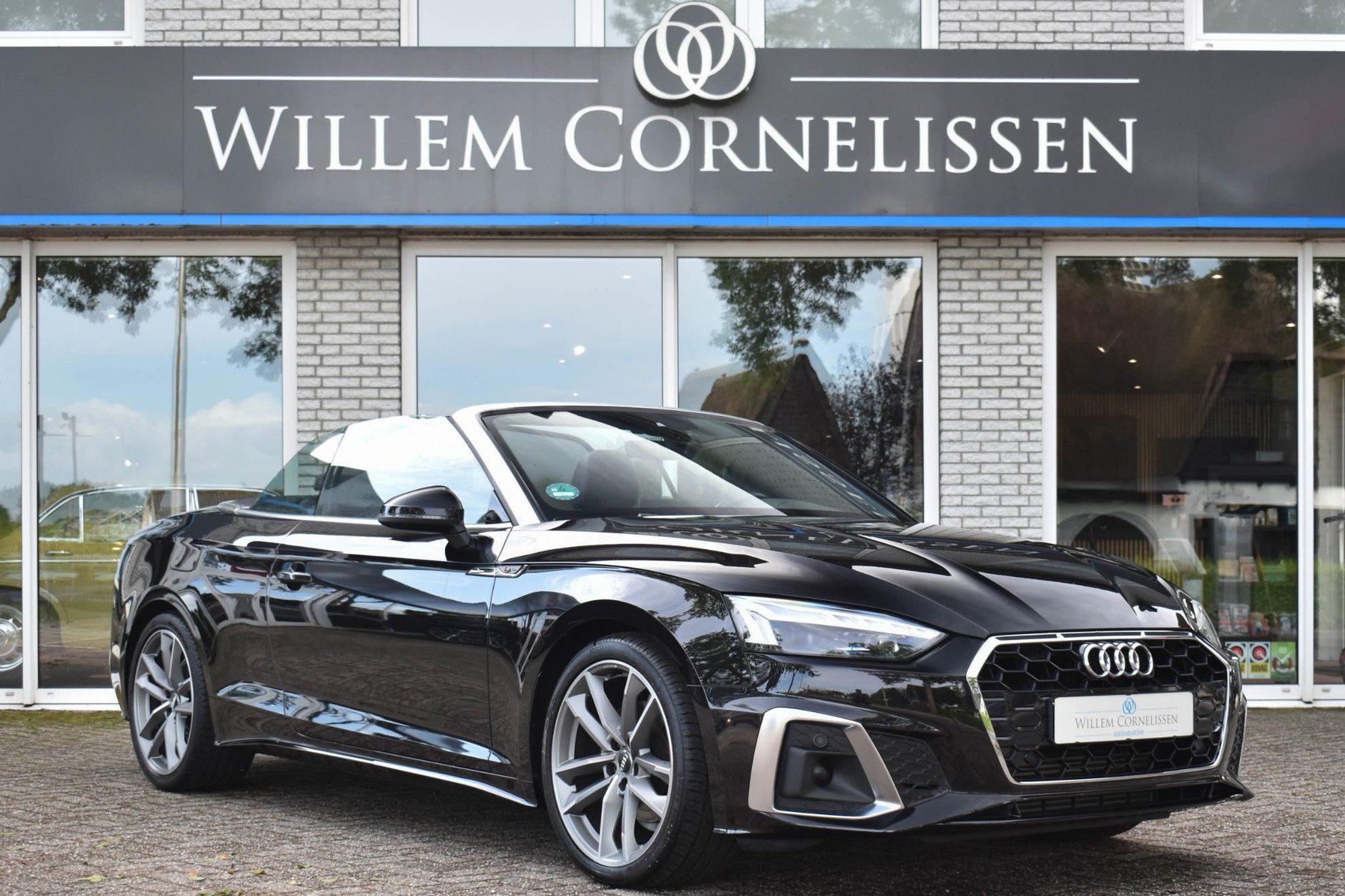 Audi A5 Cabriolet 40 TFSI S edition Virtual Dash Nekverwarming B&O