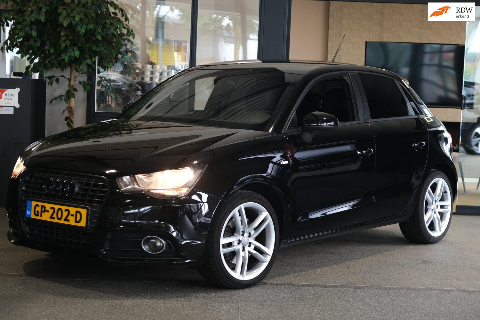 Audi A1 Sportback 1.4 TFSI S-Line S-tronic Navi Leder Pdc Stoelverw